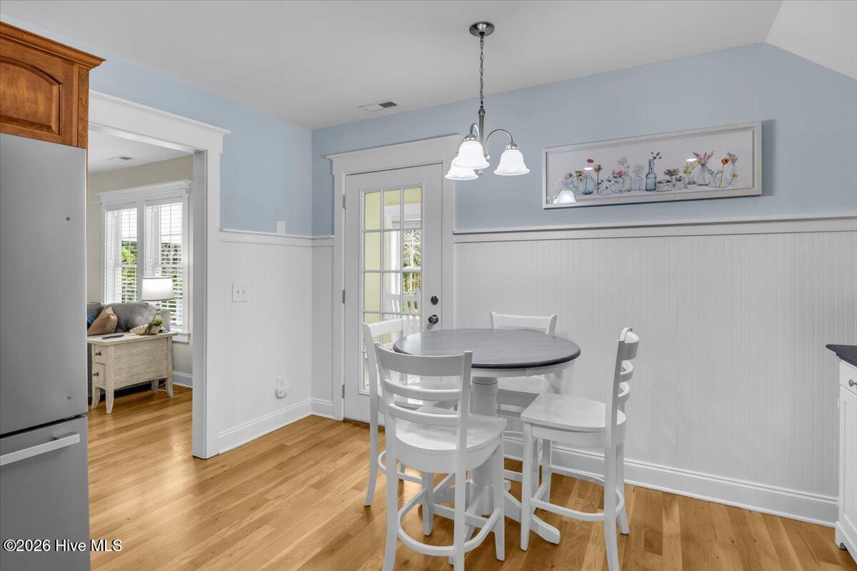 100556274 | Photo 32