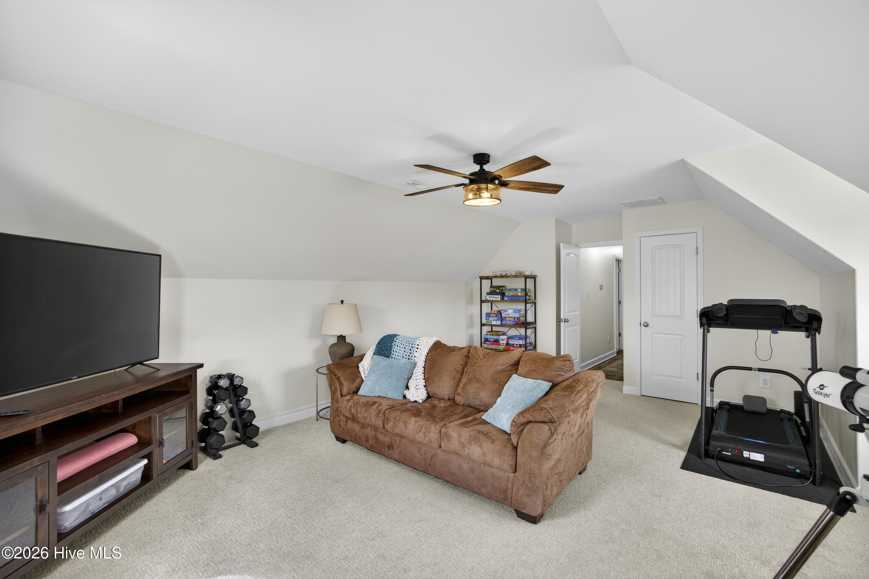 100565225 | Photo 36