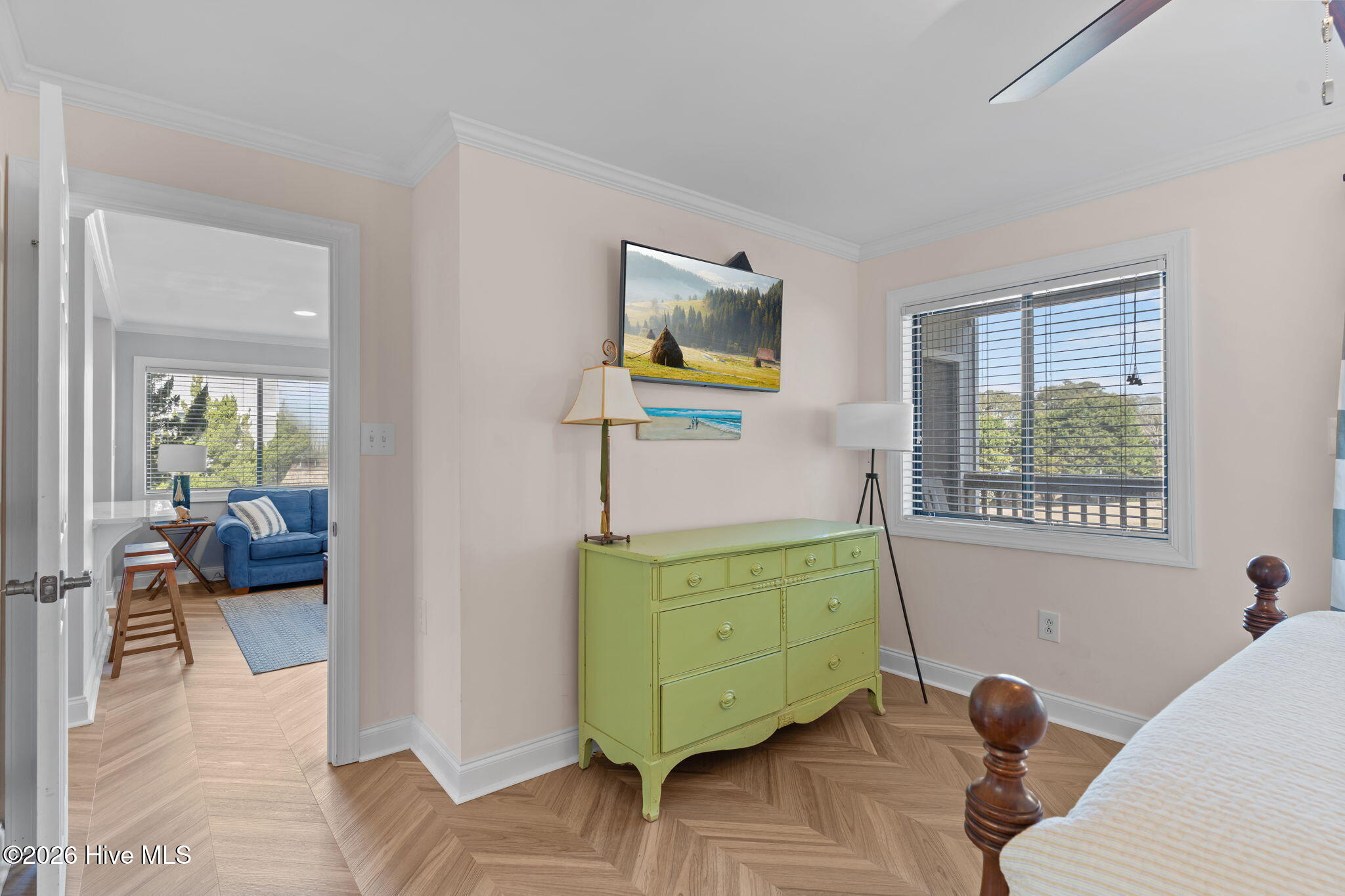 100558305 | Photo 31