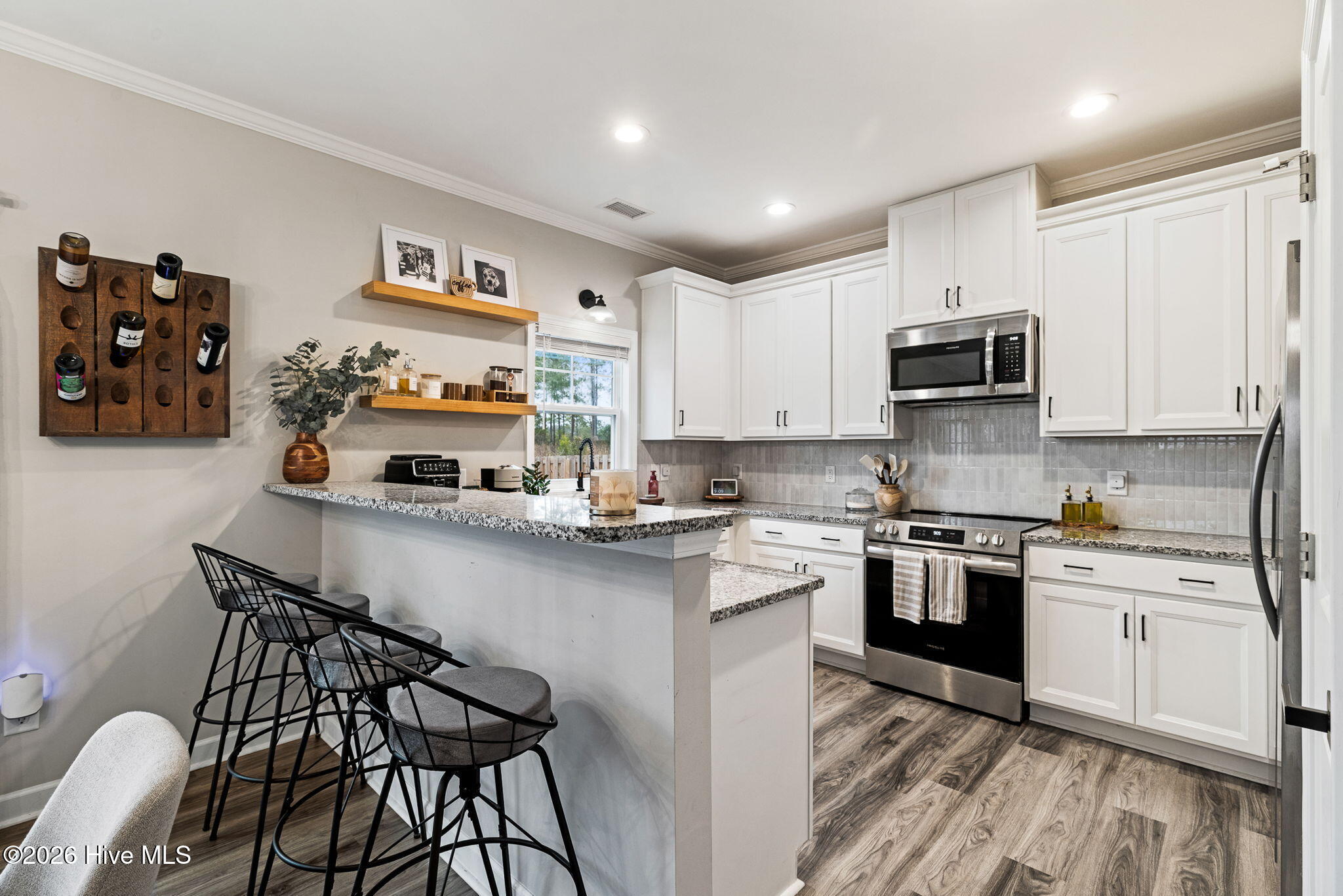 100554738 | Photo 15