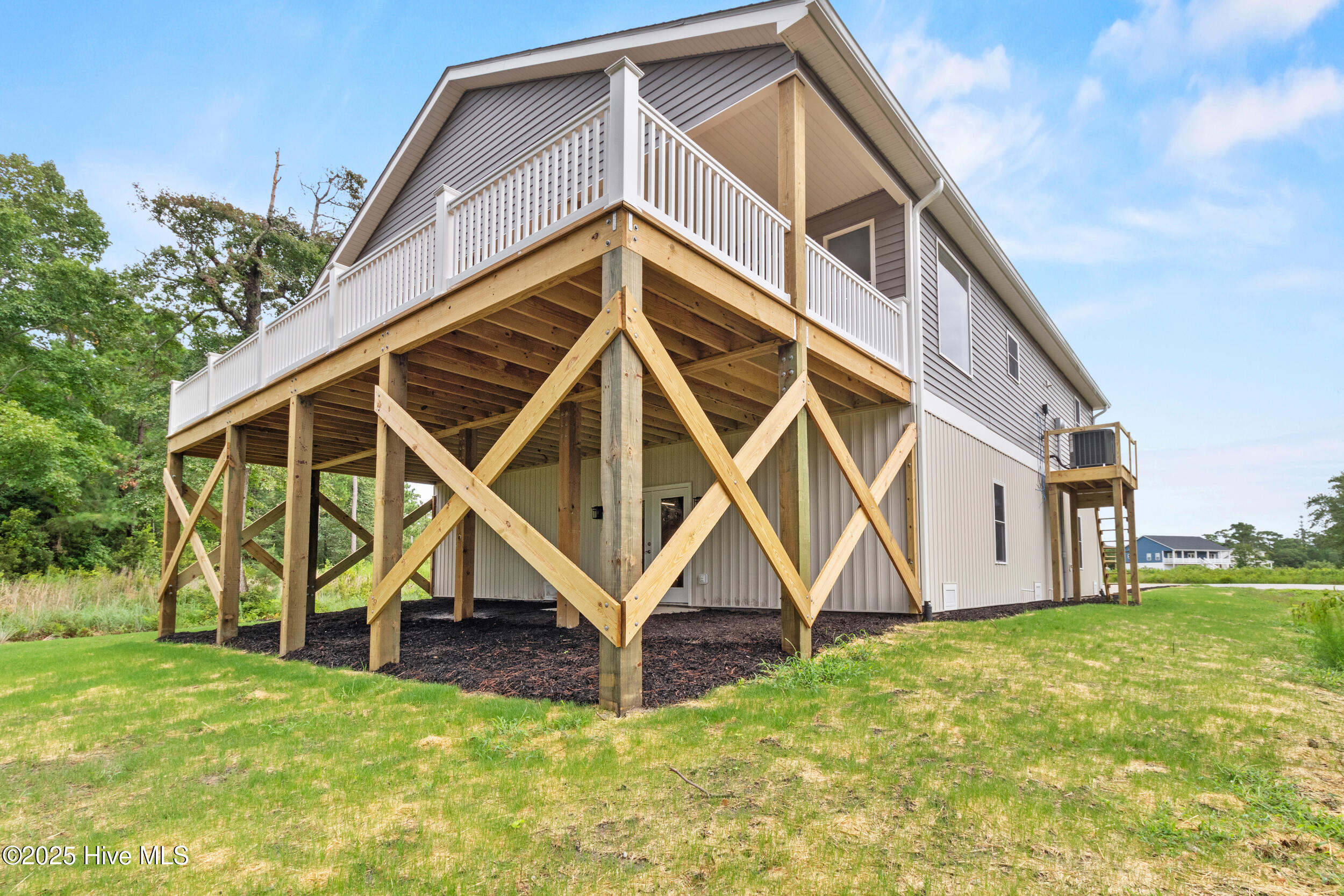 100524139 | Photo 41