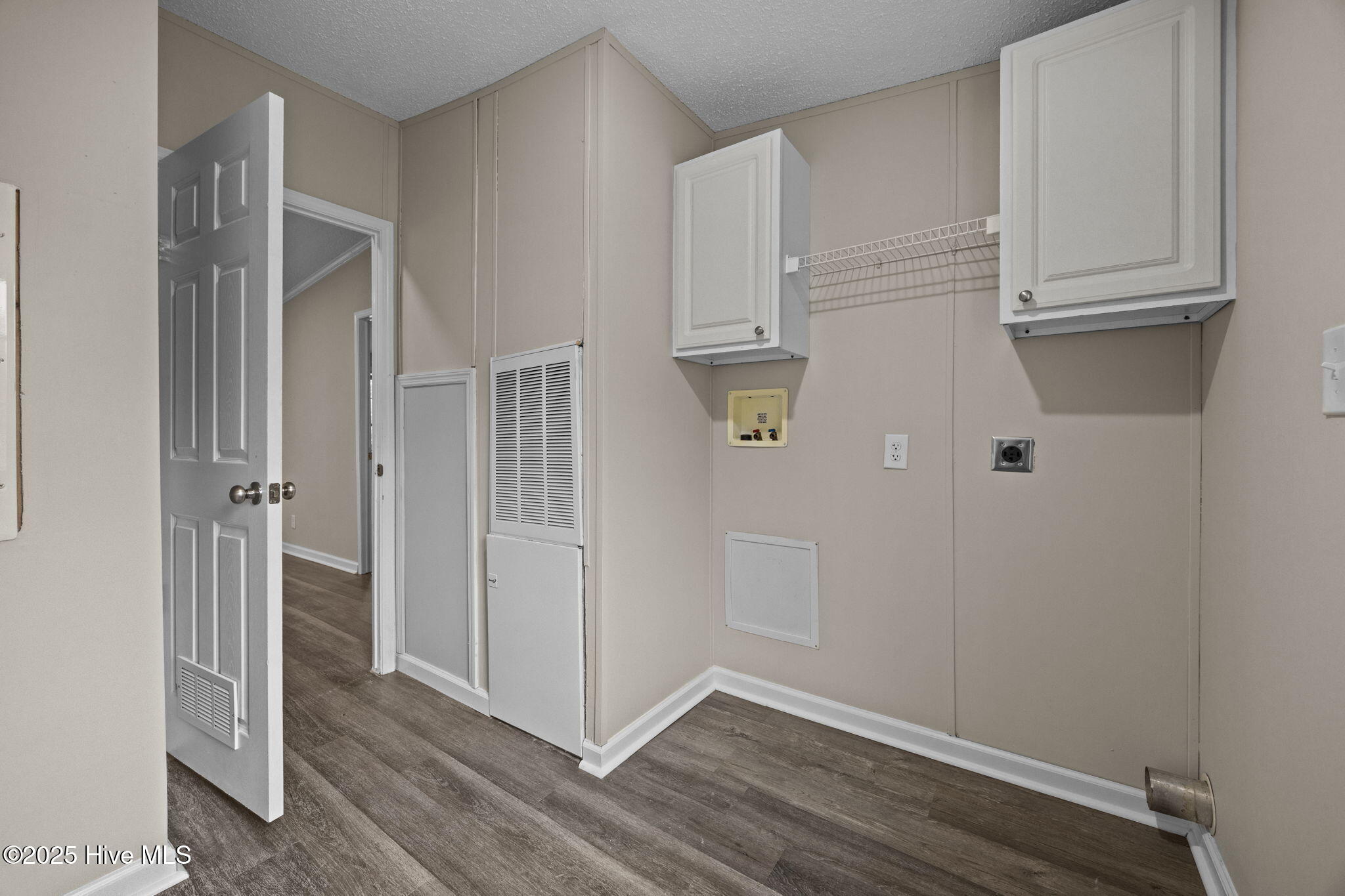 100538807 | Photo 31