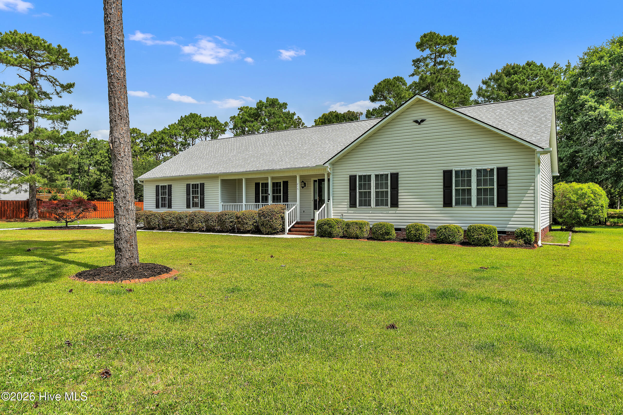 215 Winding Creek Way,Hubert