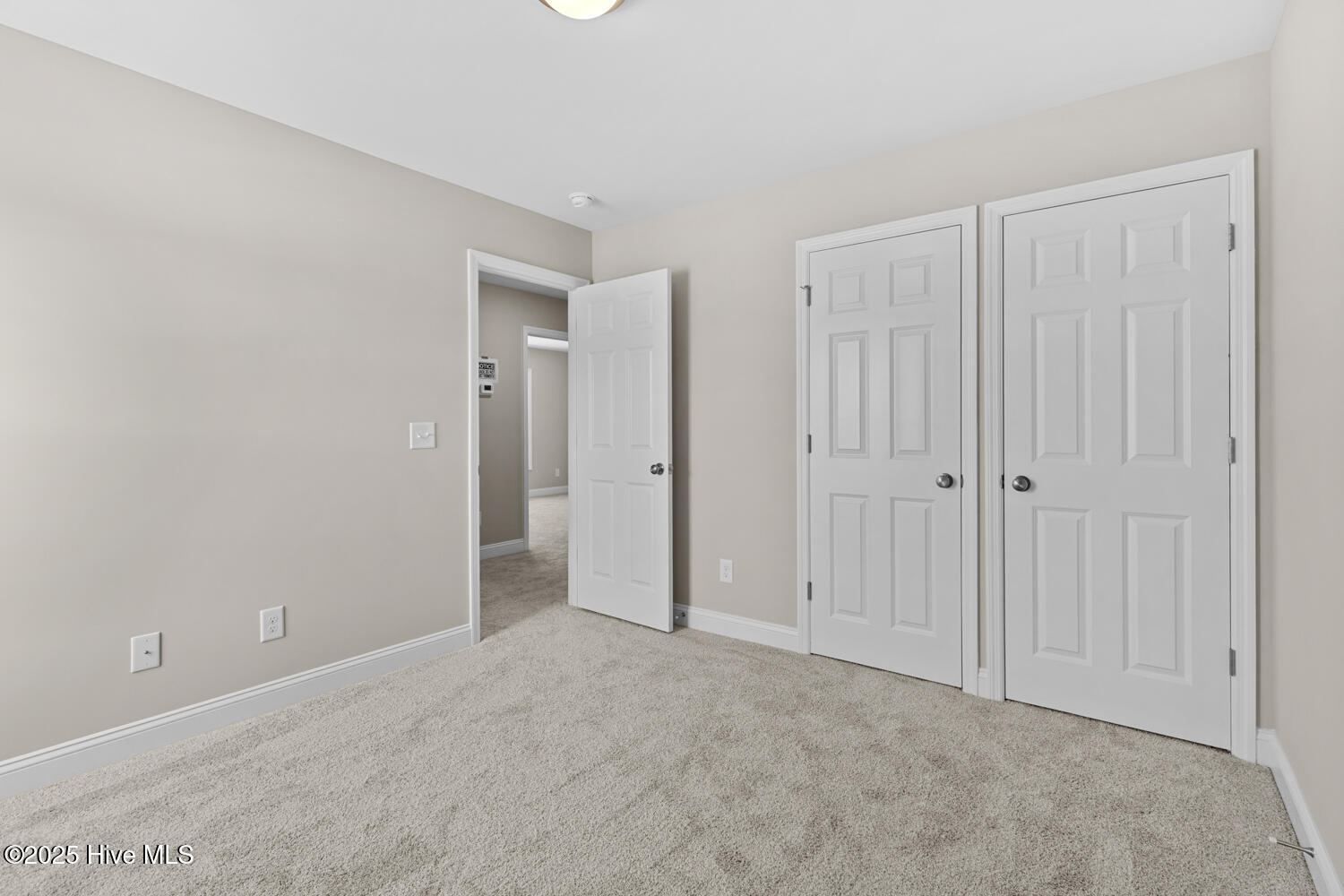 100469992 | Photo 33