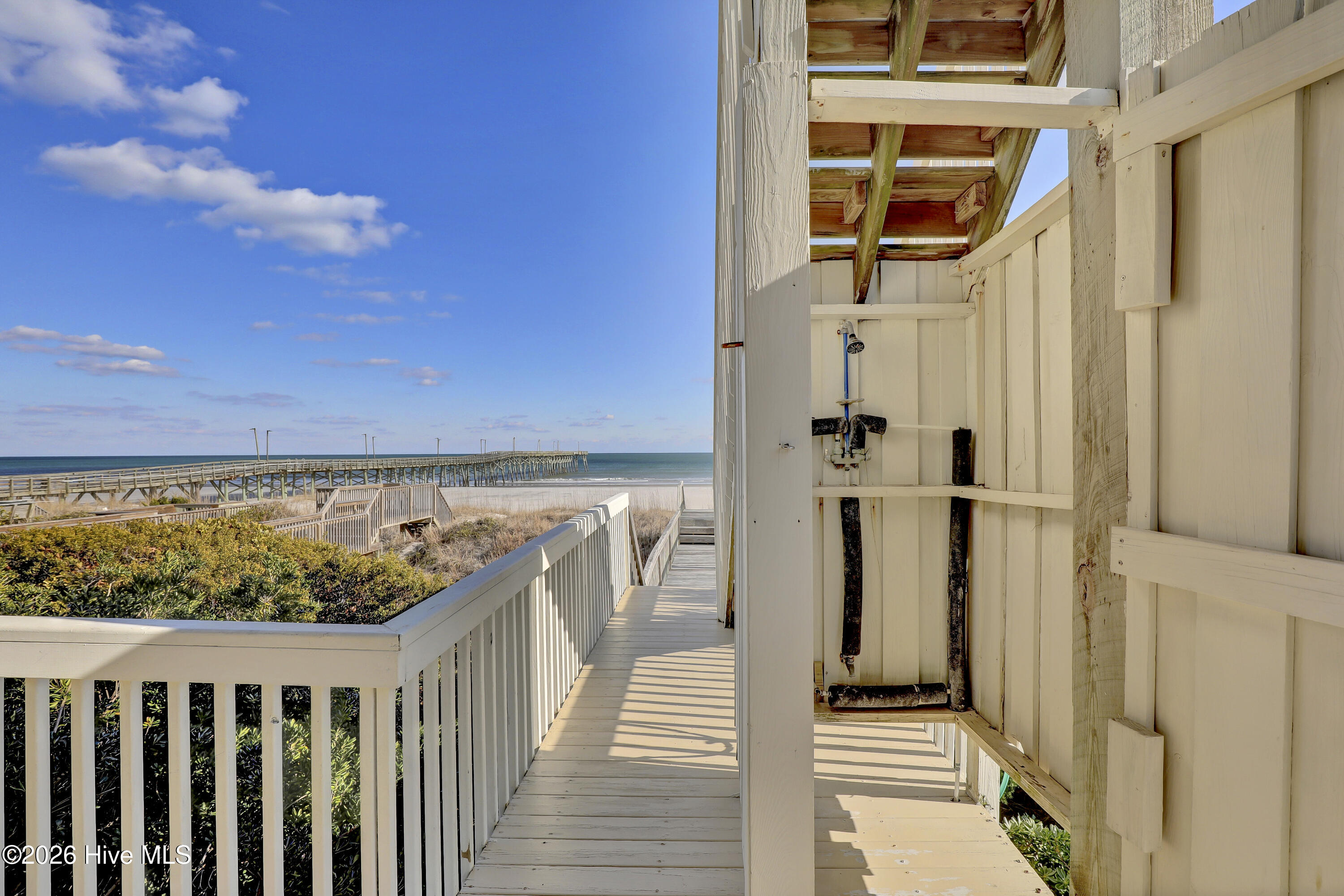 100556575 | Photo 38