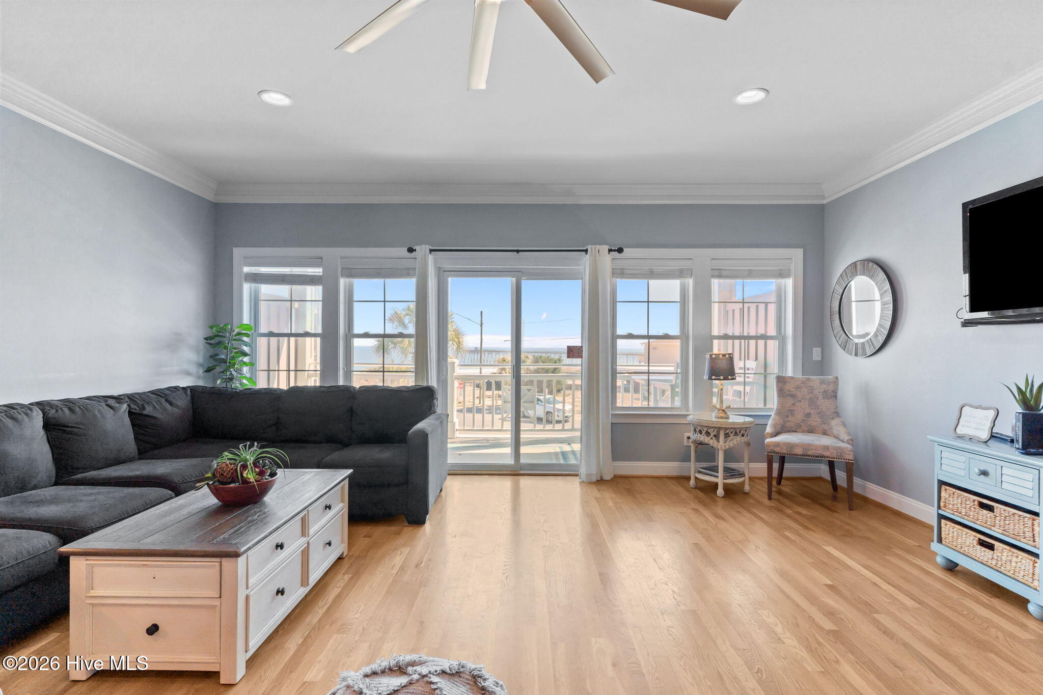 100530858 | Photo 21