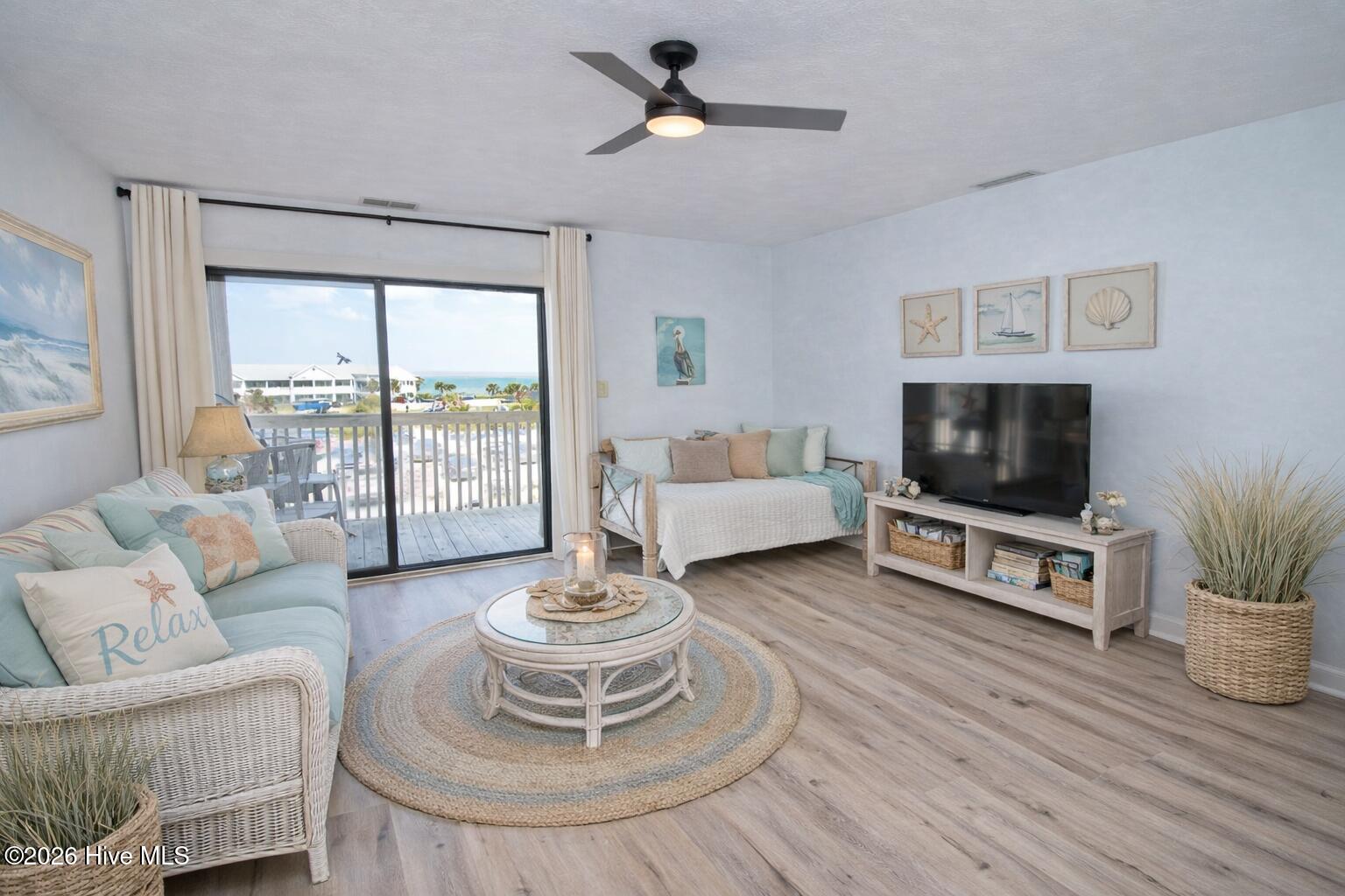 100516051 | Photo 29