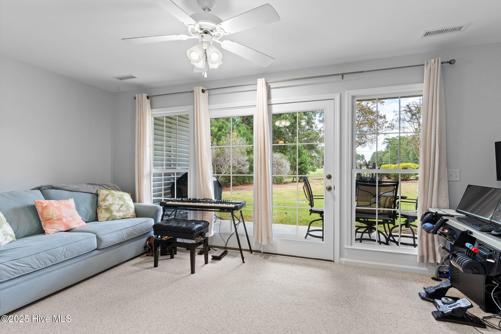 100534473 | Photo 32