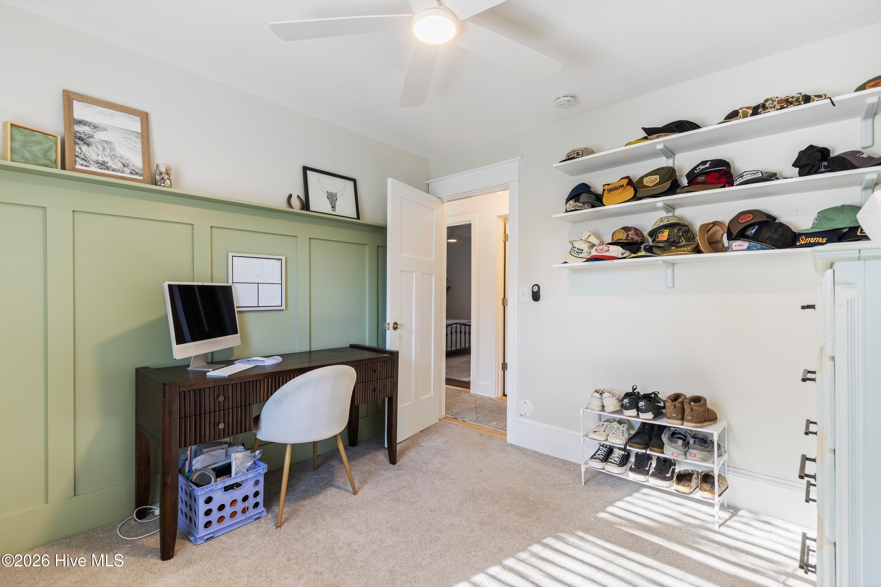 100547942 | Photo 35