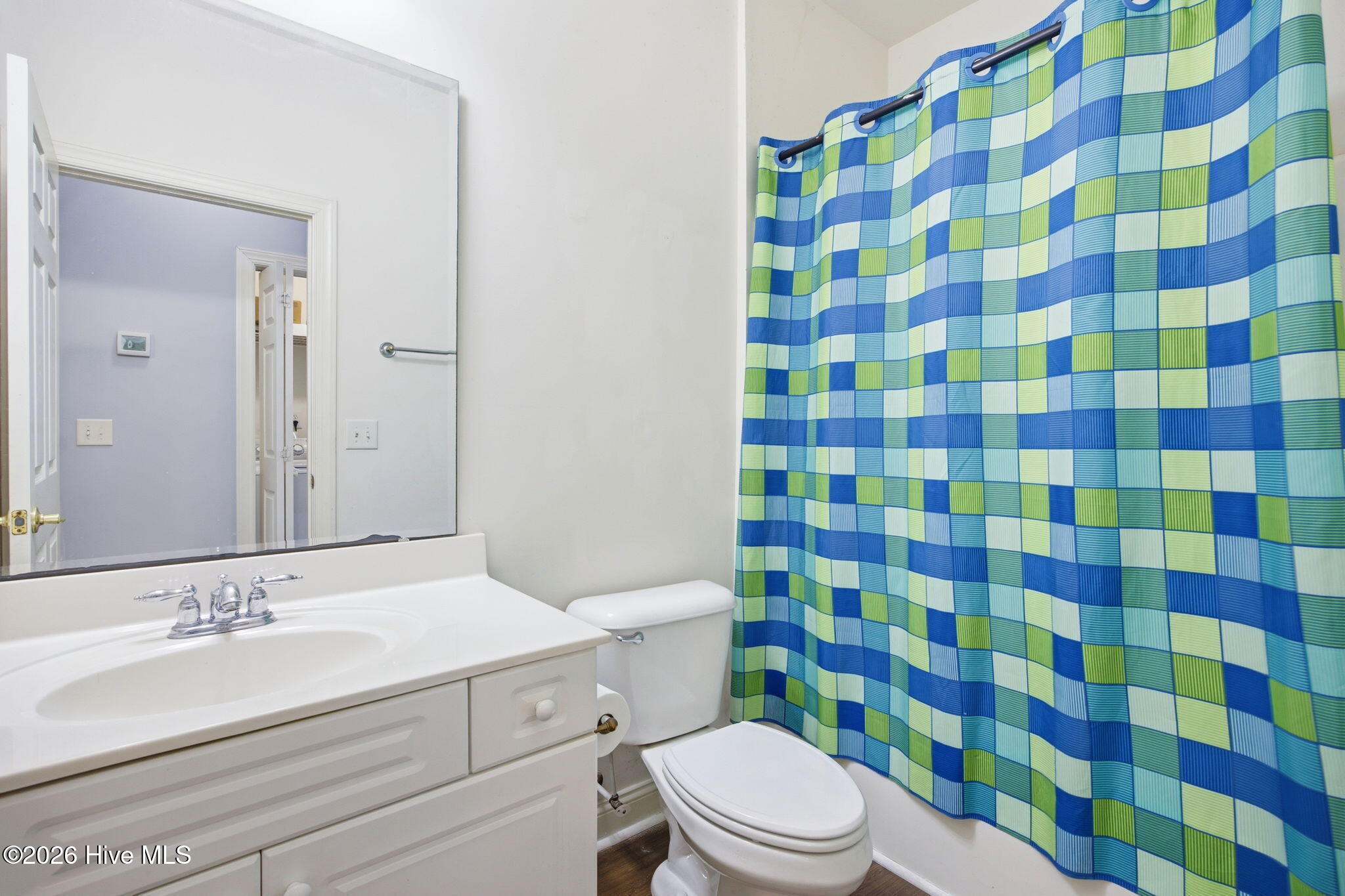 100570673 | Photo 17