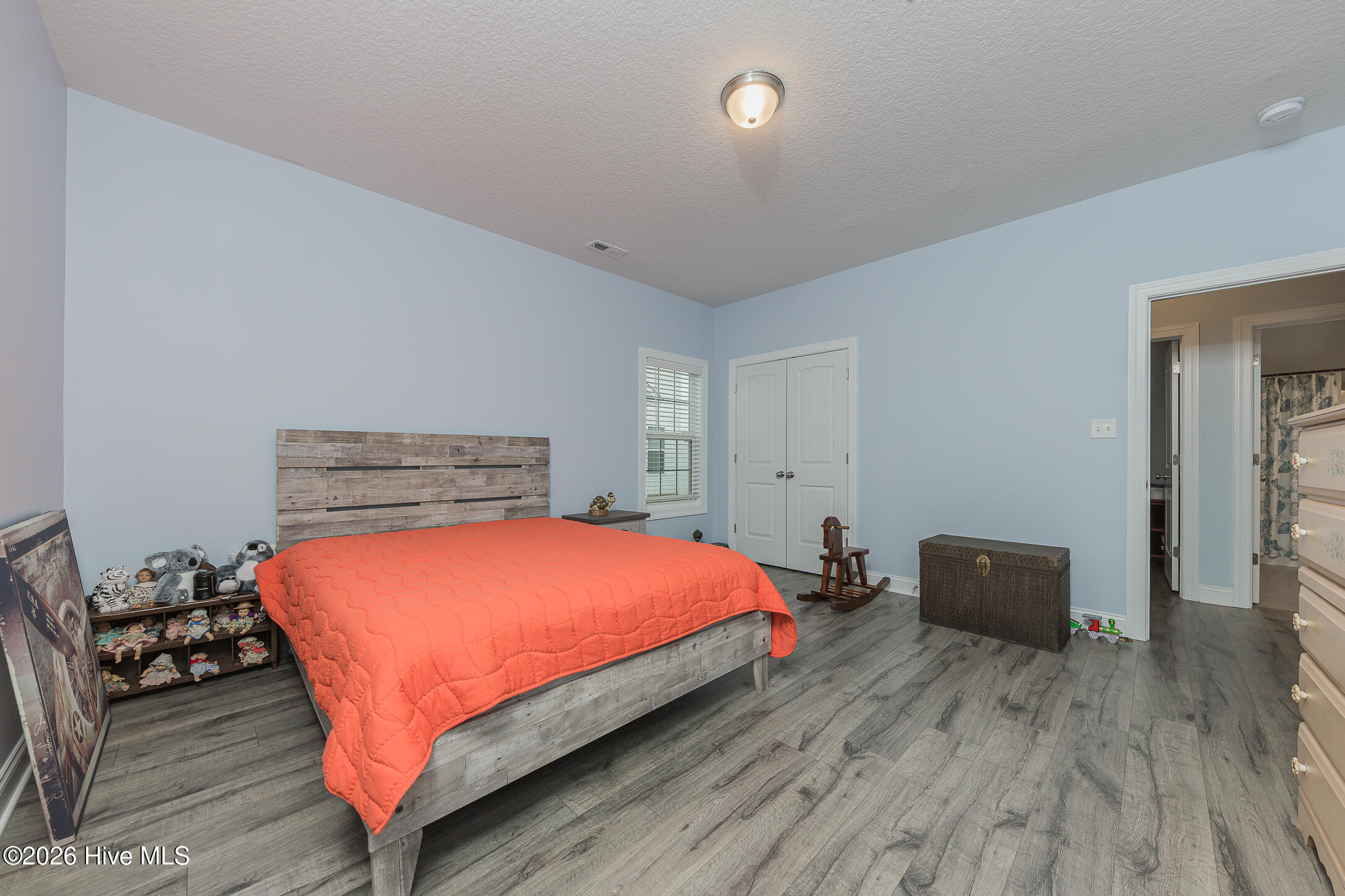 100556125 | Photo 29