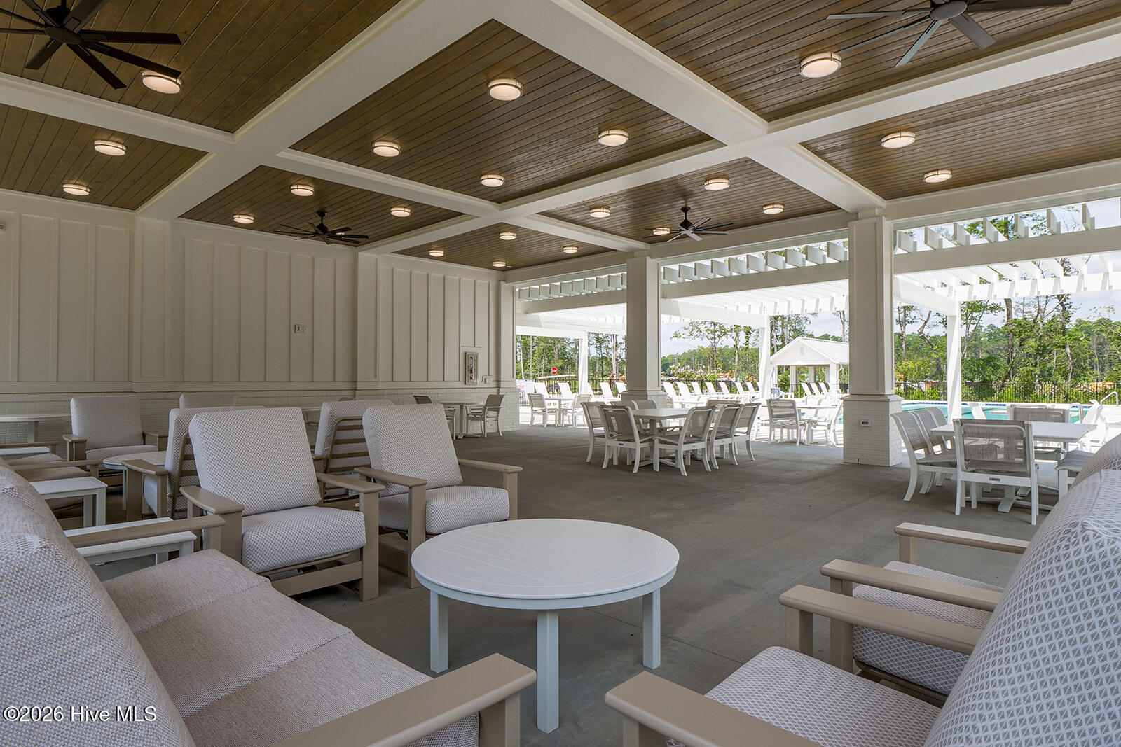 100538146 | Photo 33