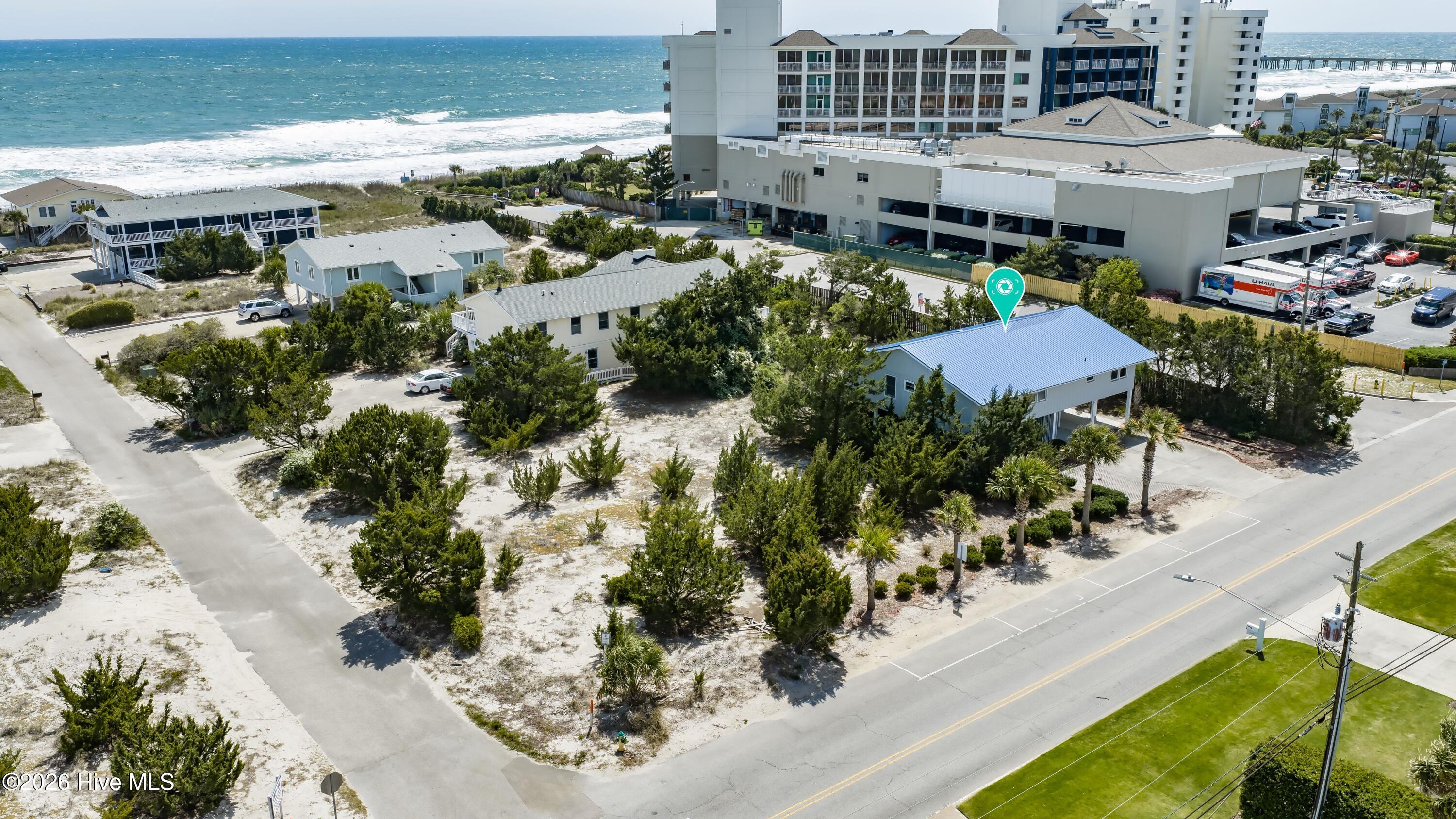 100565989 | Photo 33