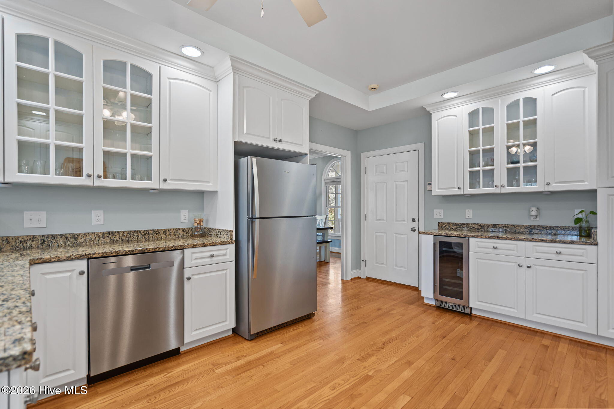 100562607 | Photo 28