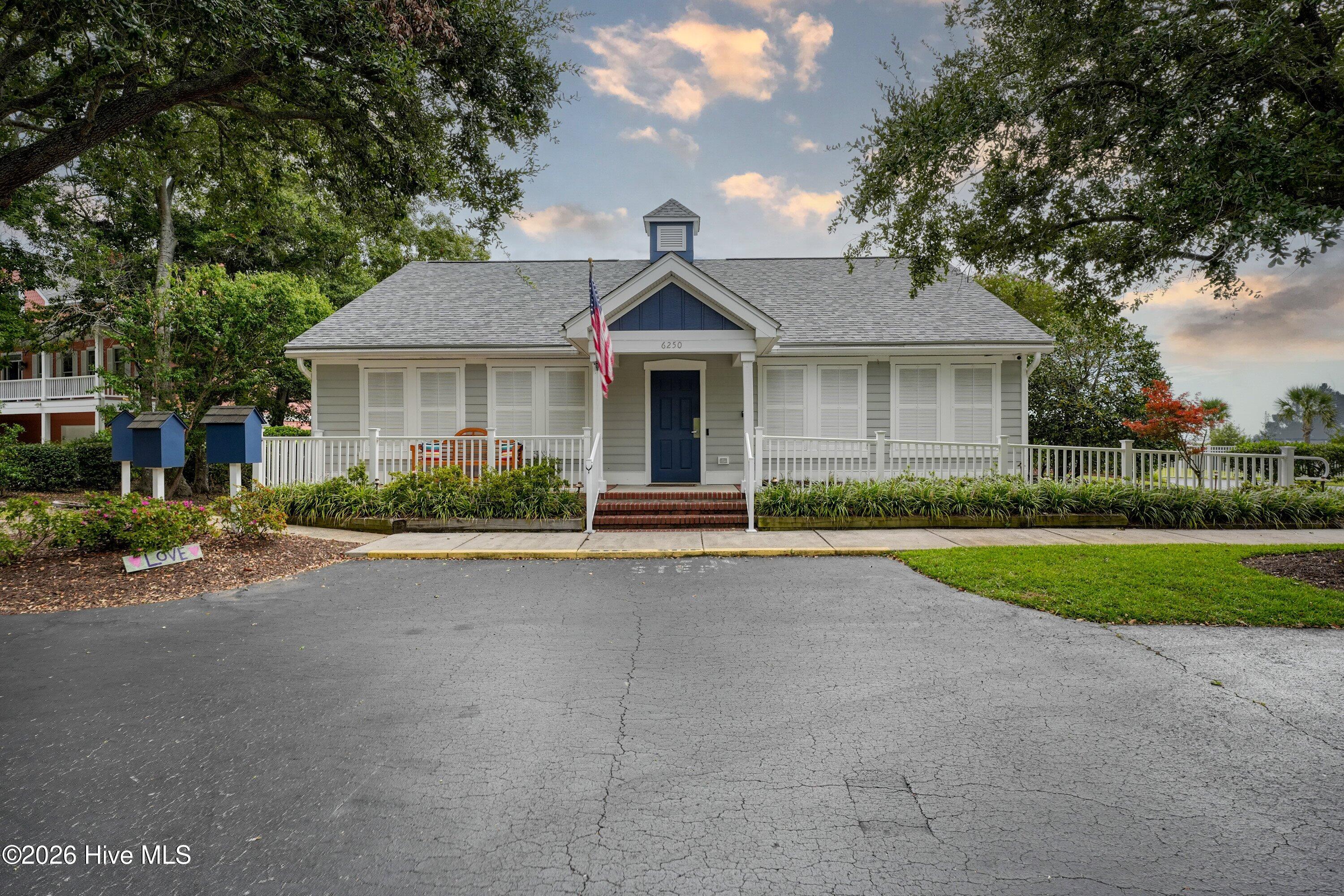 100567087 | Photo 99