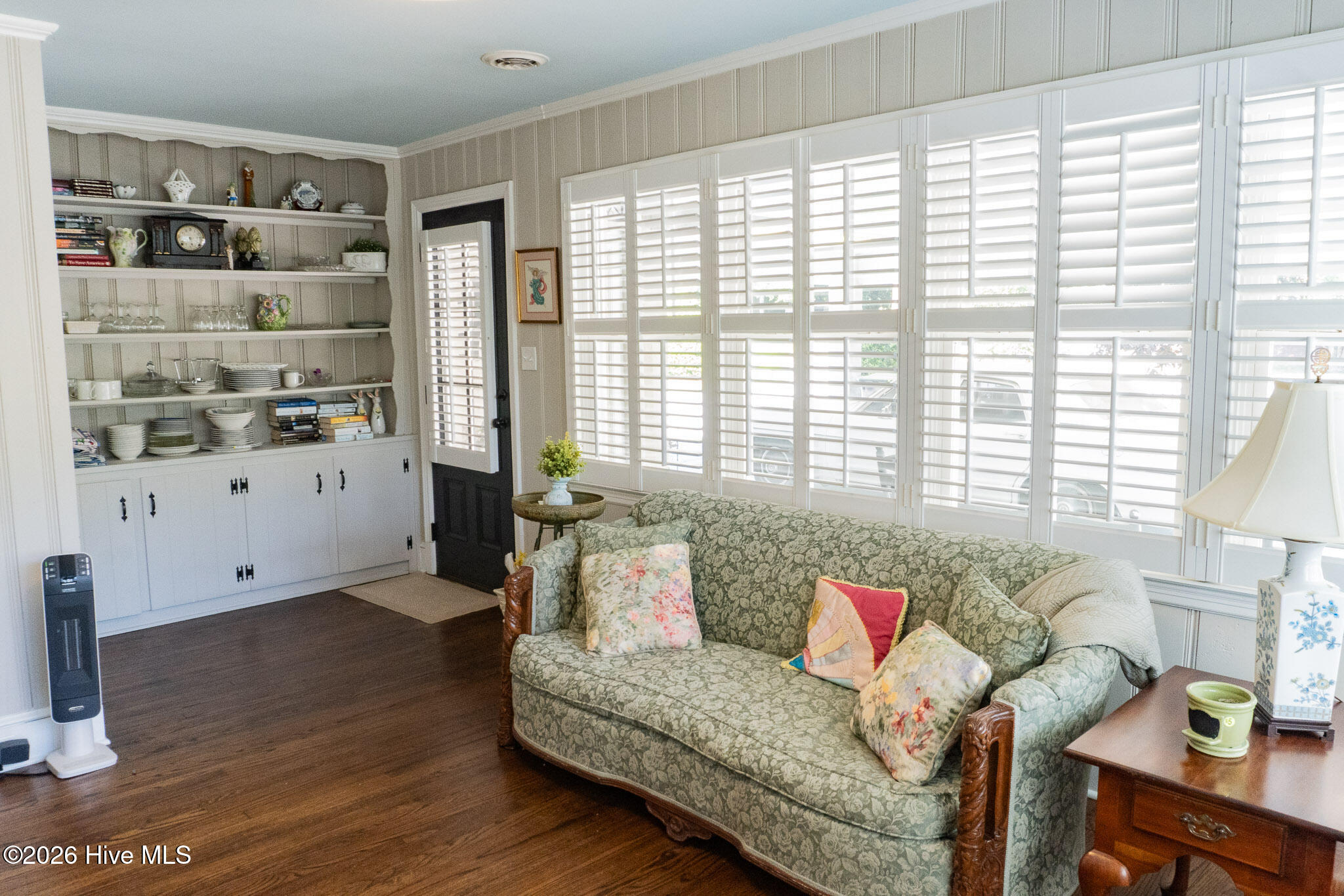 100567378 | Photo 19