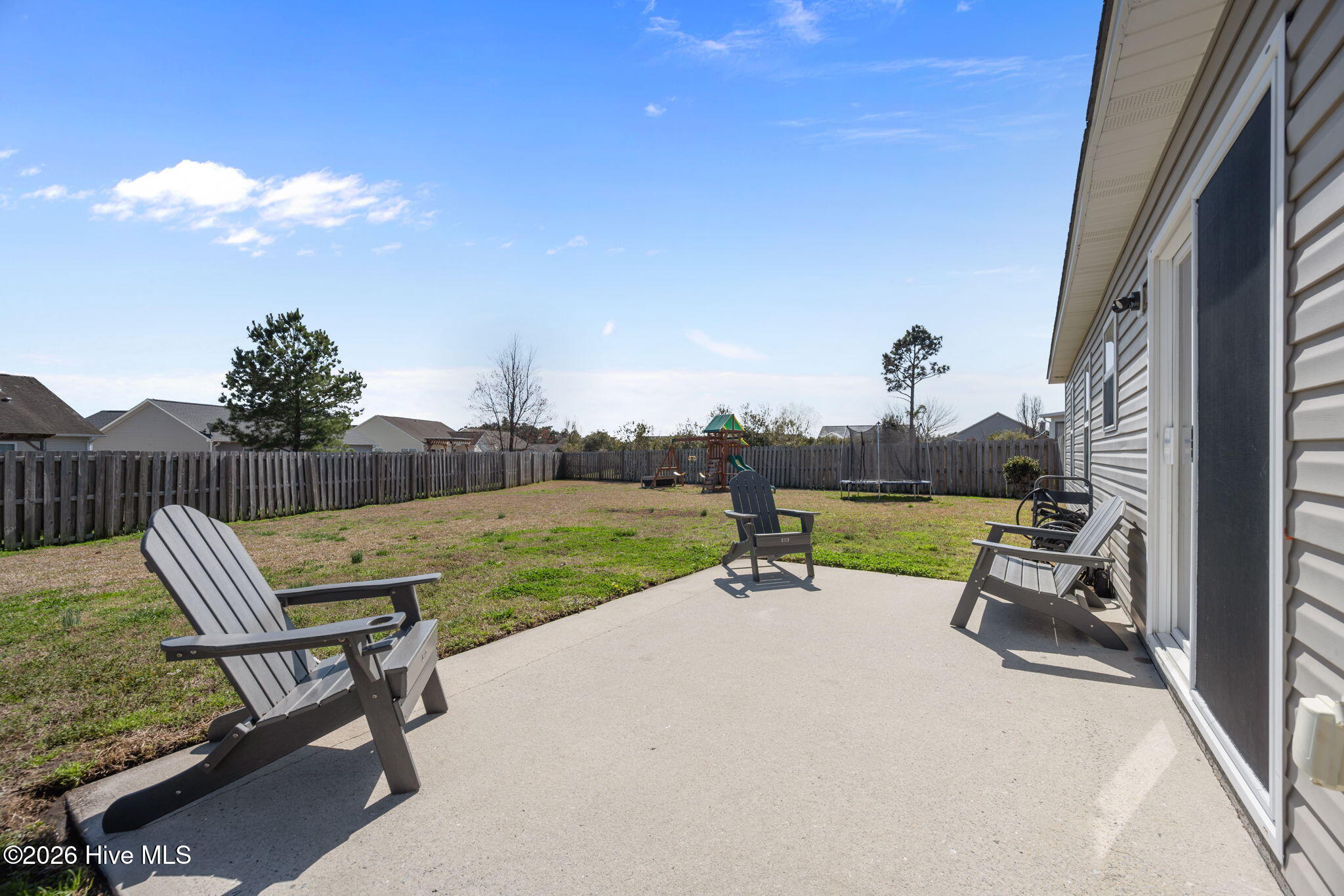 100558999 | Photo 41