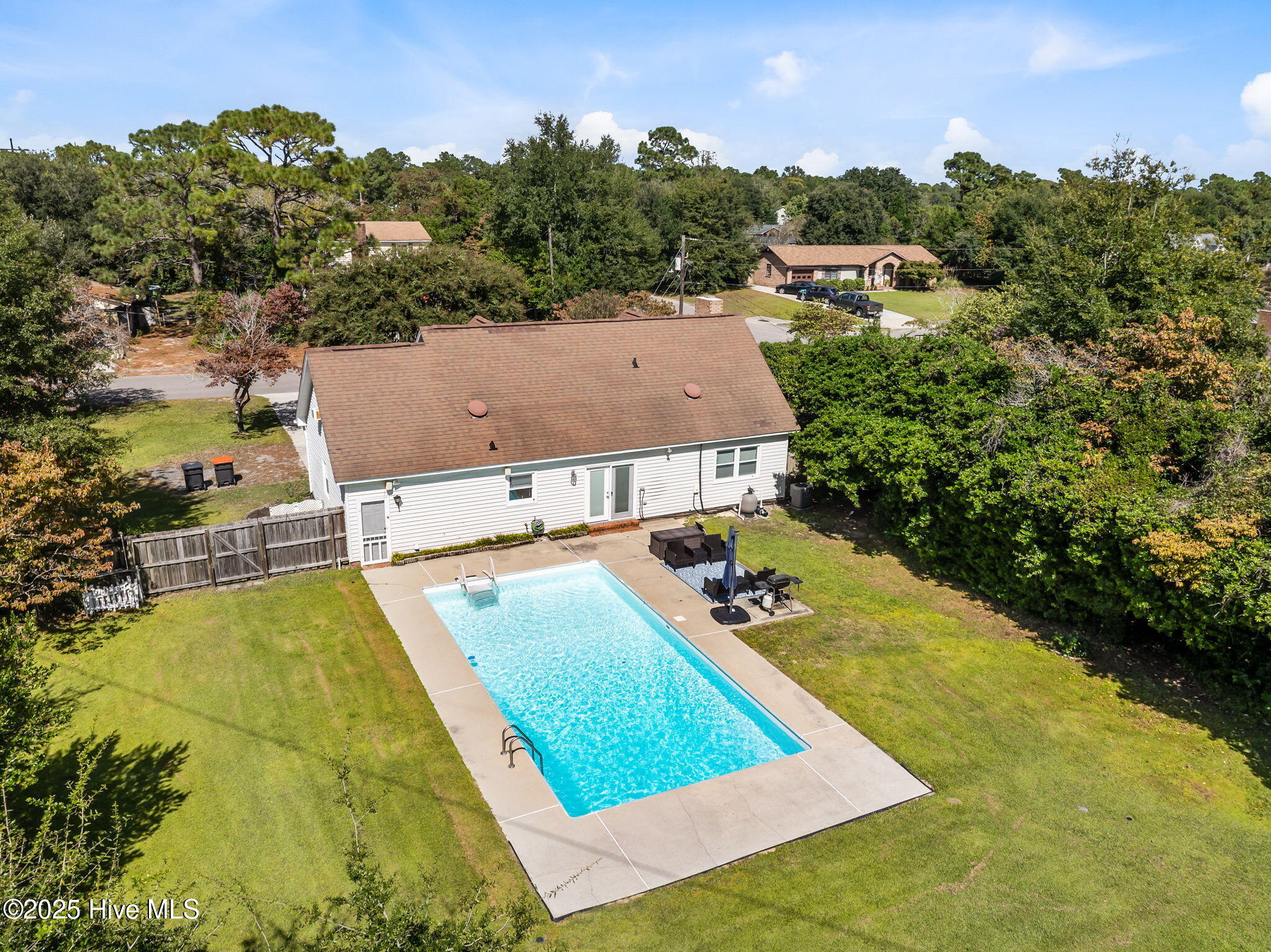 100551832 | Photo 43