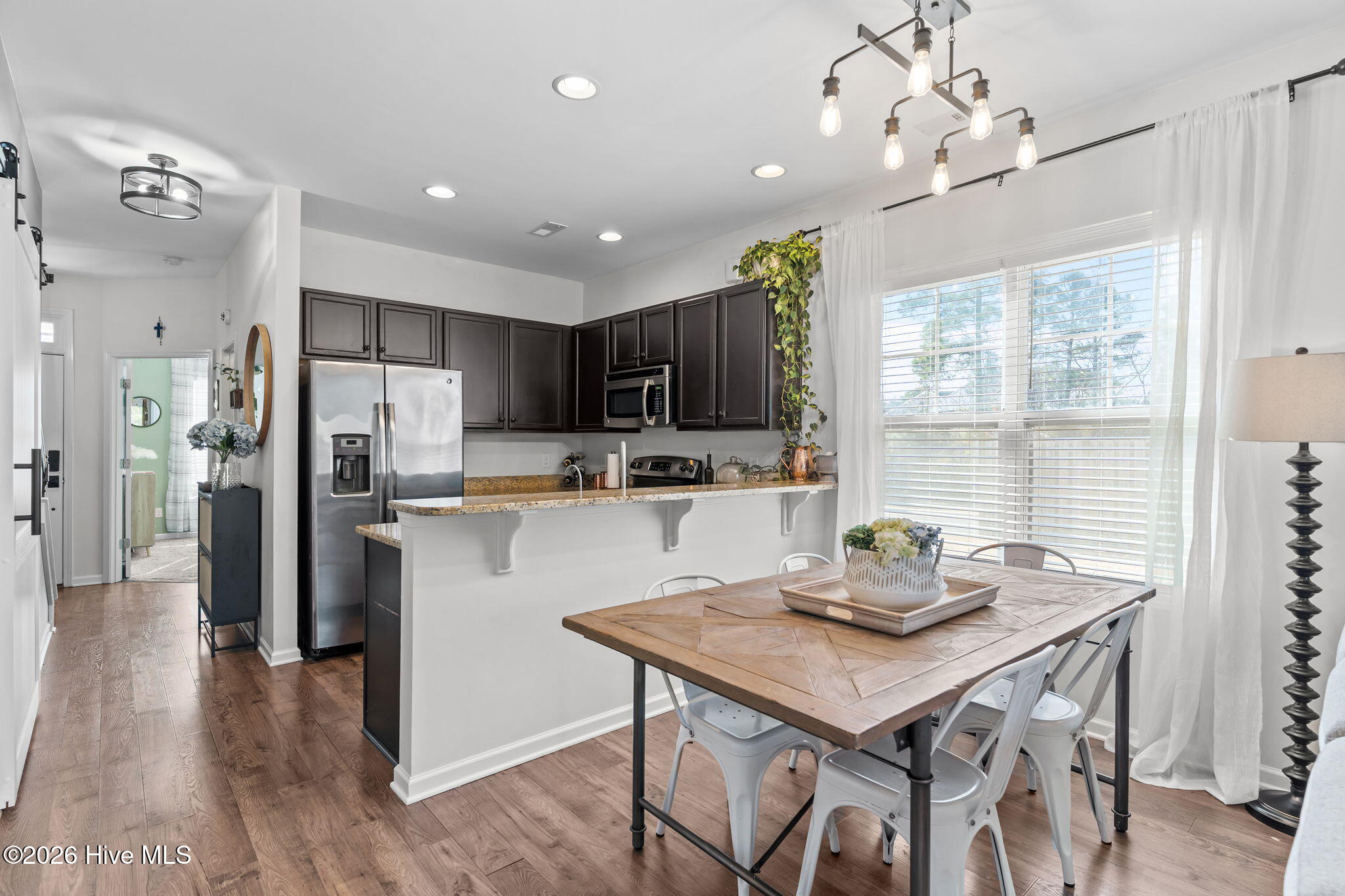 100555815 | Photo 13