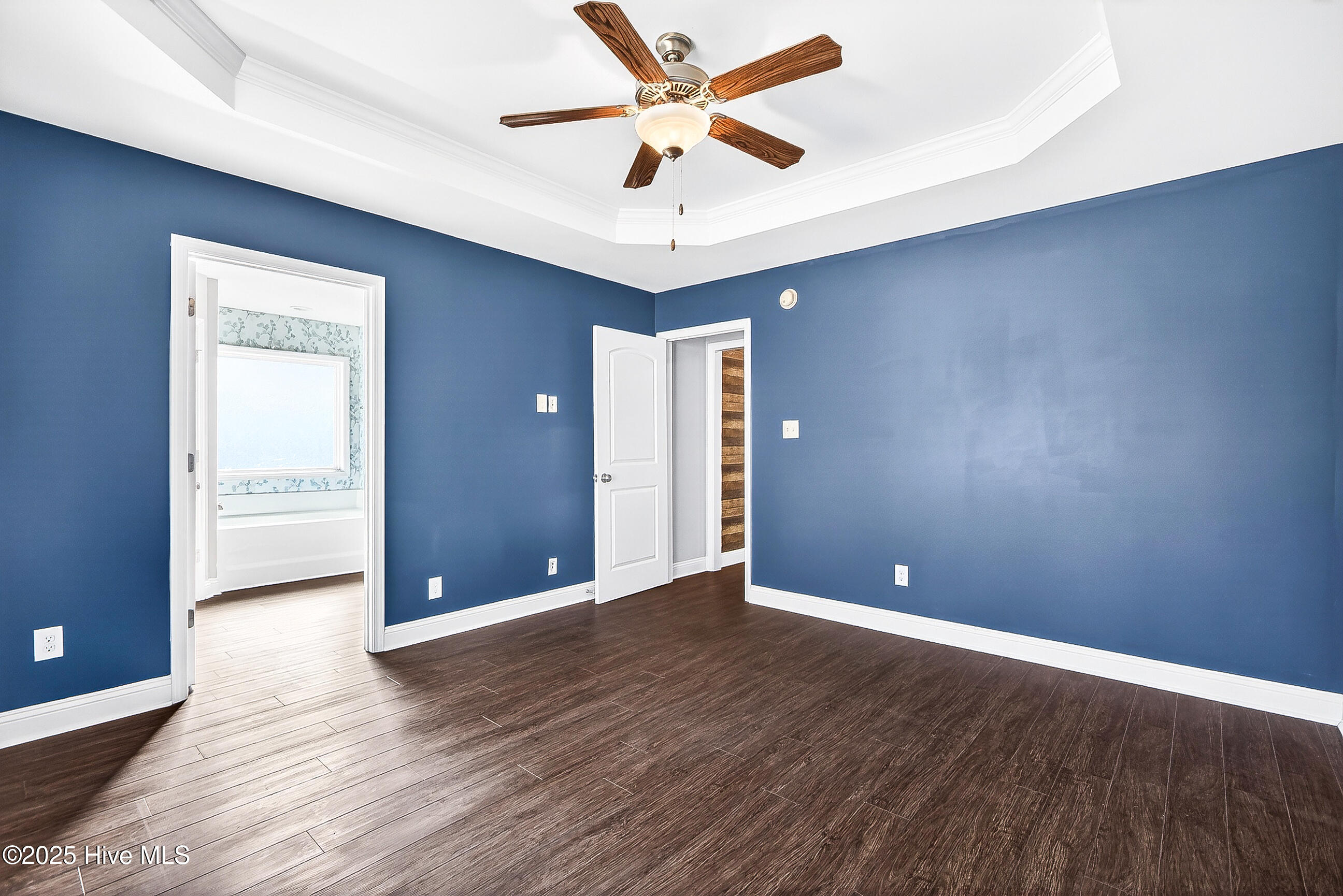 100545699 | Photo 28