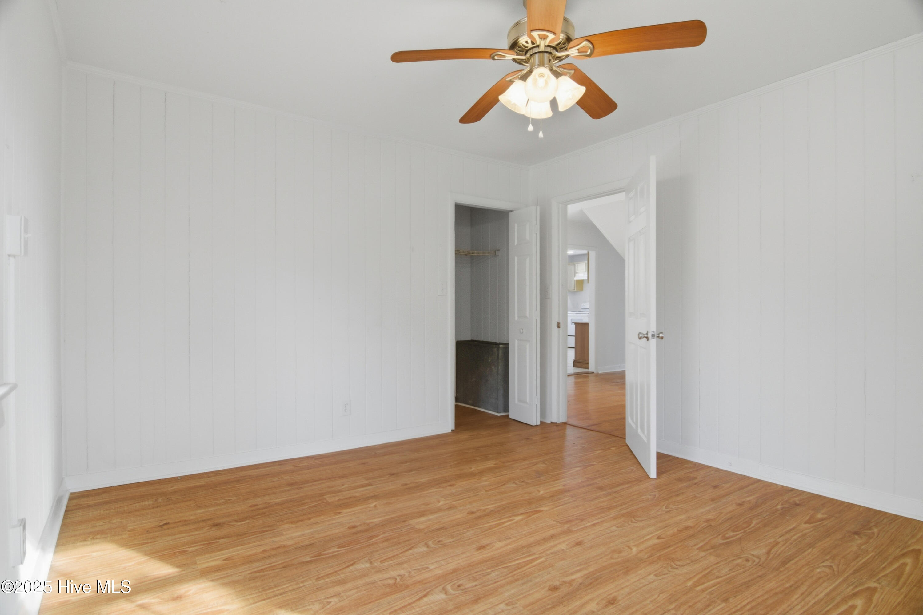 100546827 | Photo 14