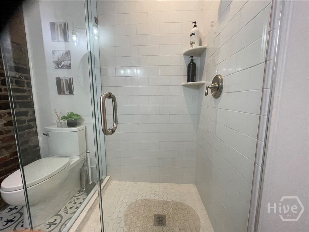 210 E State Street, Savannah, GA, 31401