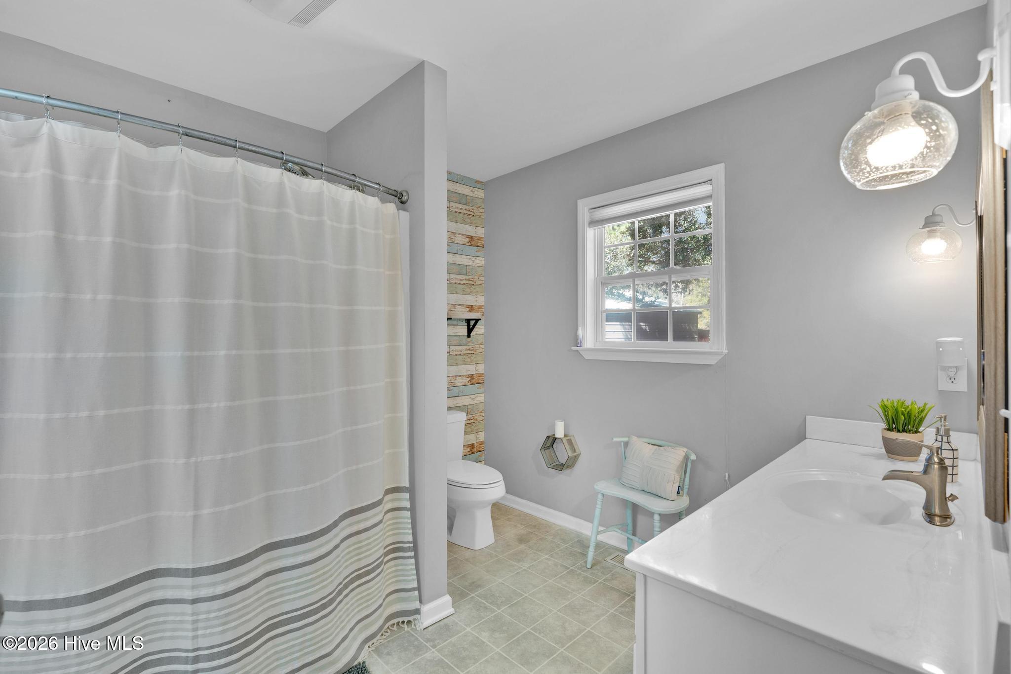 100559055 | Photo 14