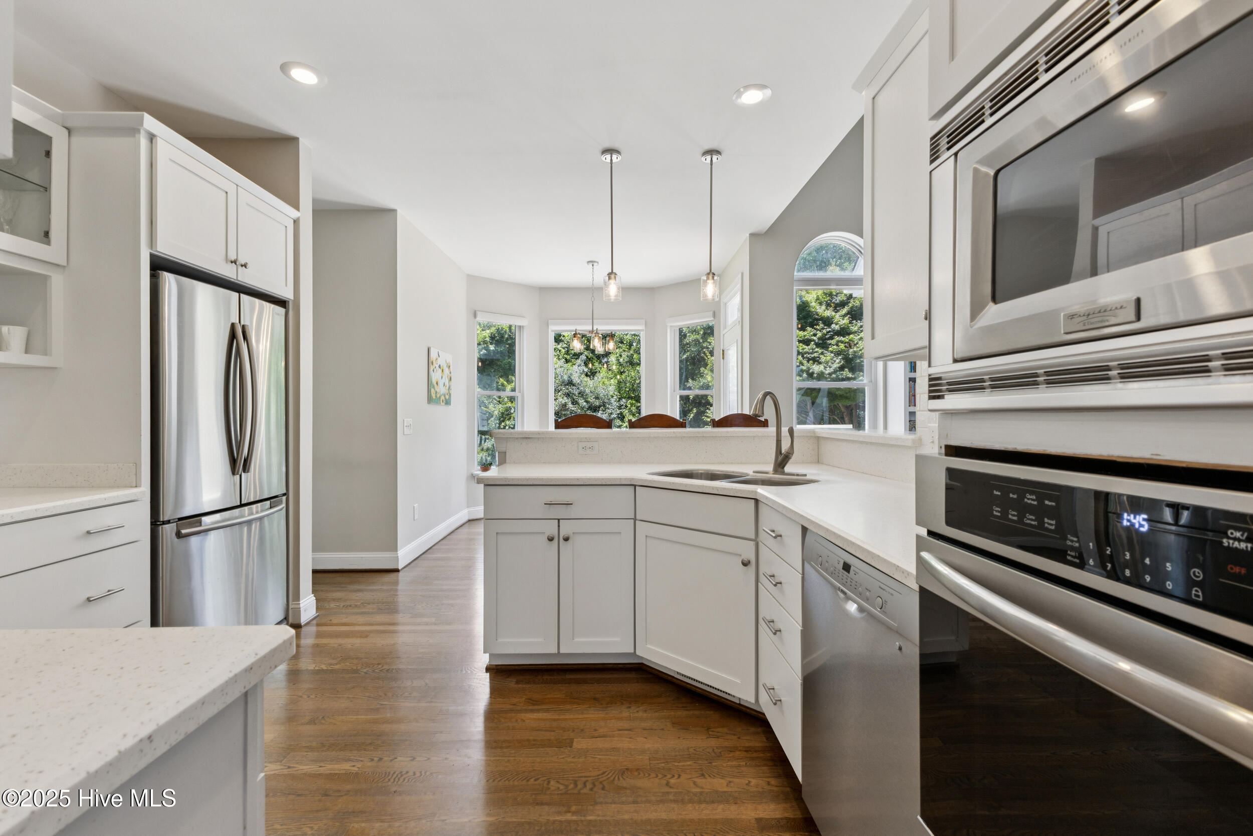 107 N Stargazer Court, Hampstead, NC 28443 – photo 7: Kitchen
