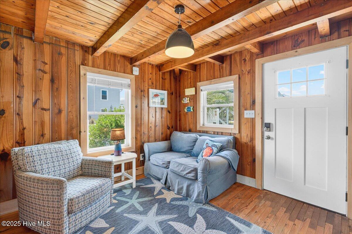 100527875 | Photo 40