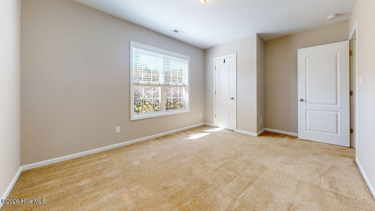 100569365 | Photo 20