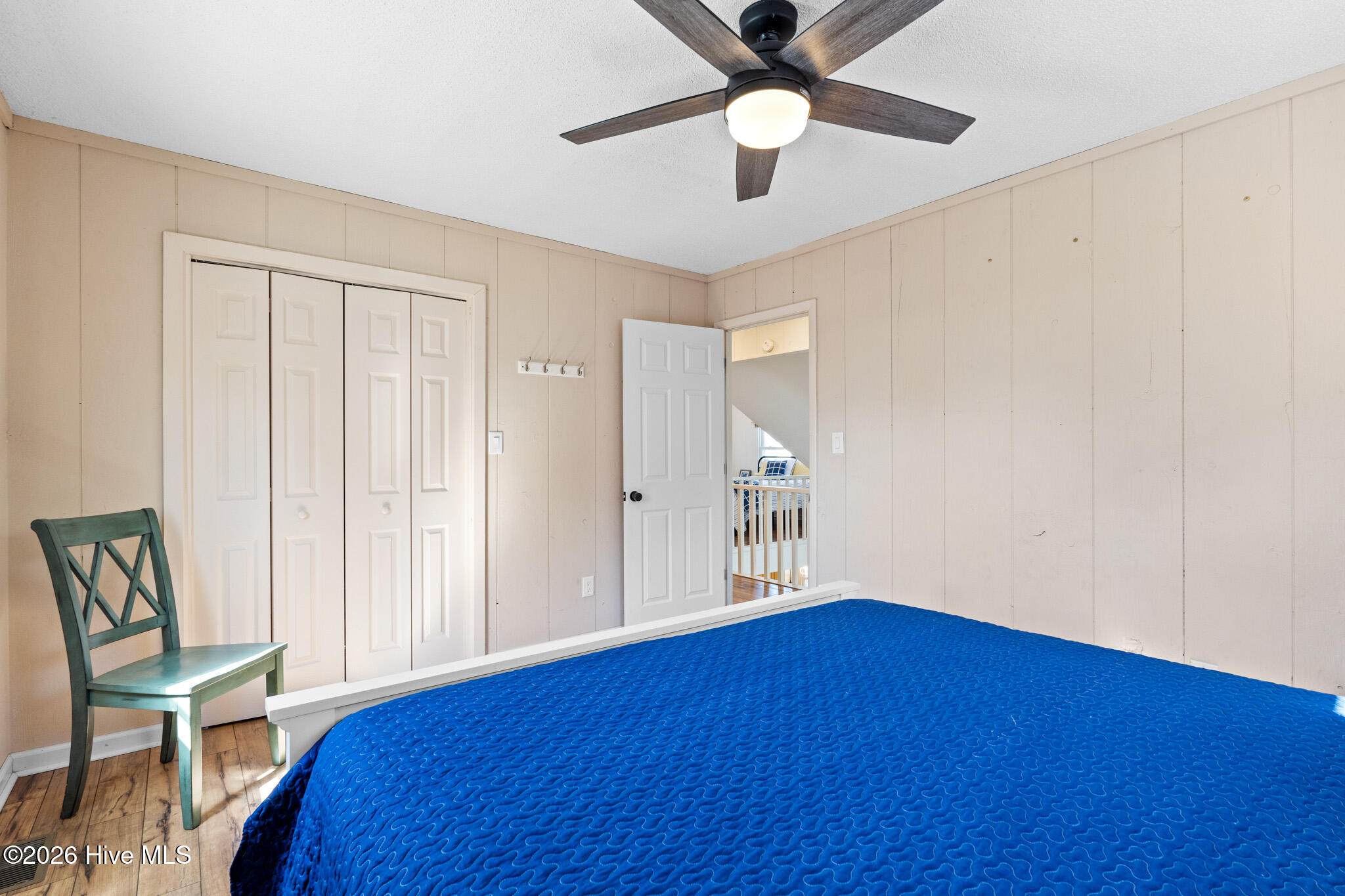 100564426 | Photo 25