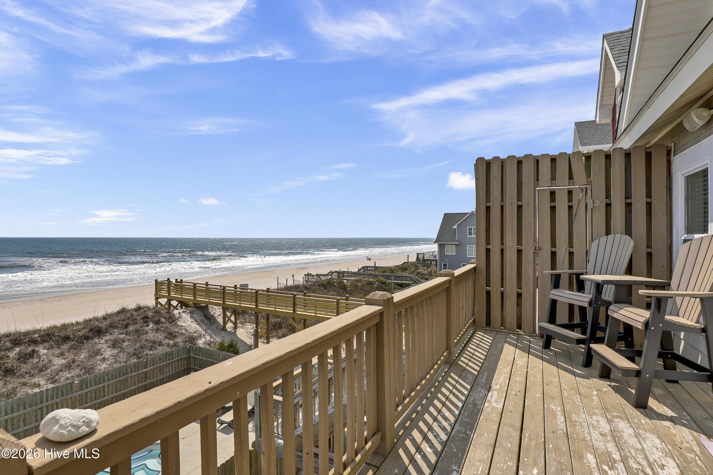 100562606 | Photo 23