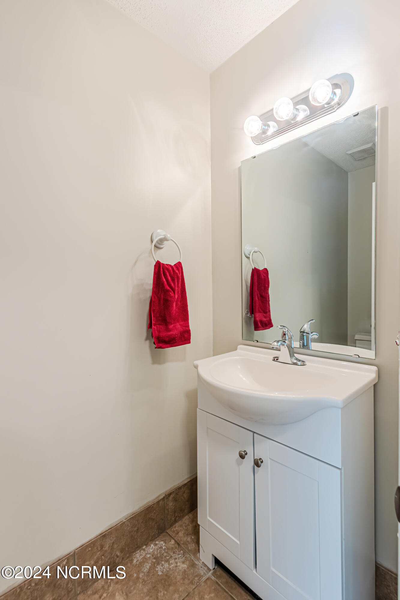 100448019 | Photo 43