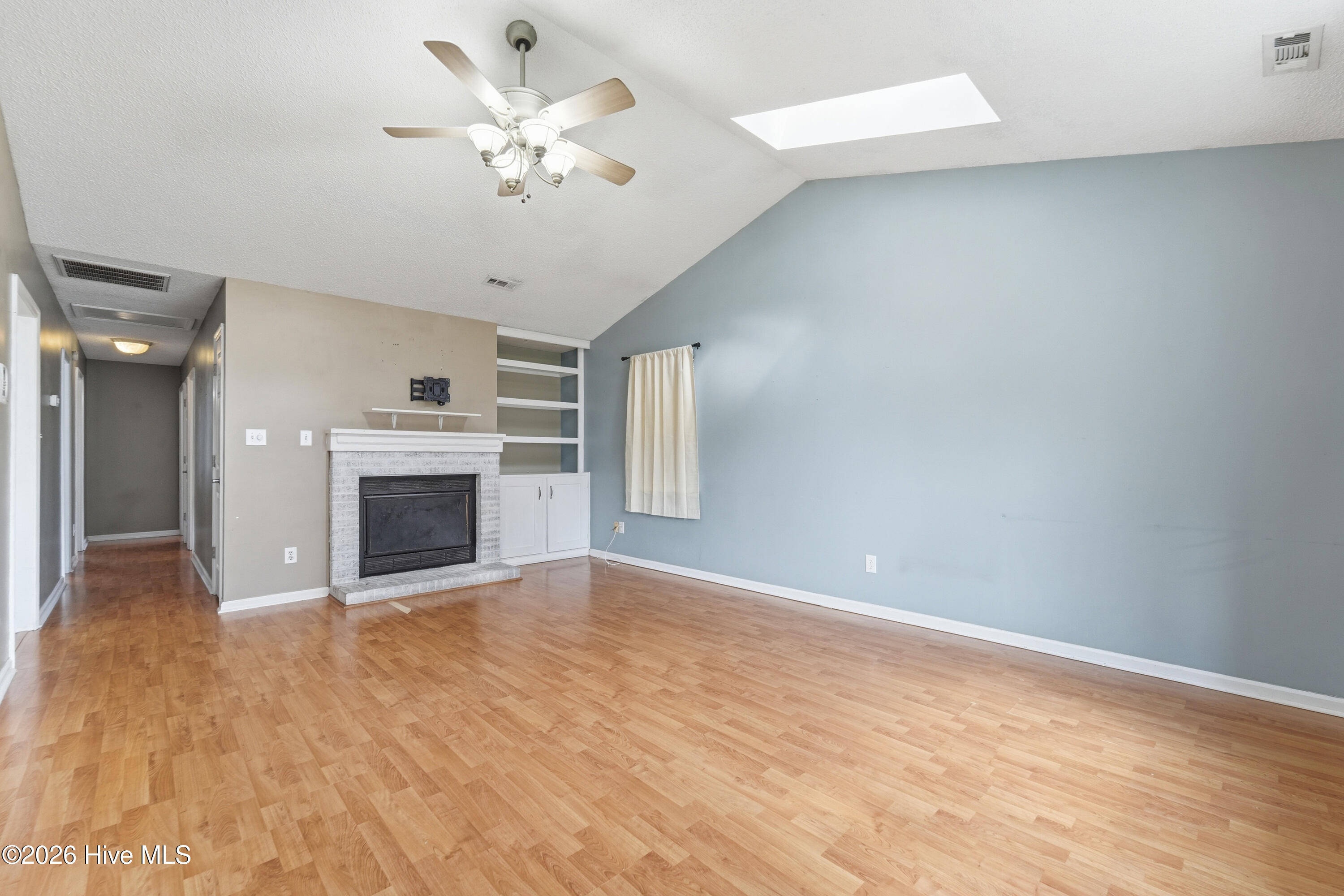 100559067 | Photo 21