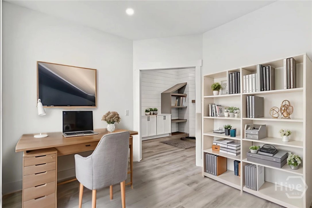 Virtually Staged - Office