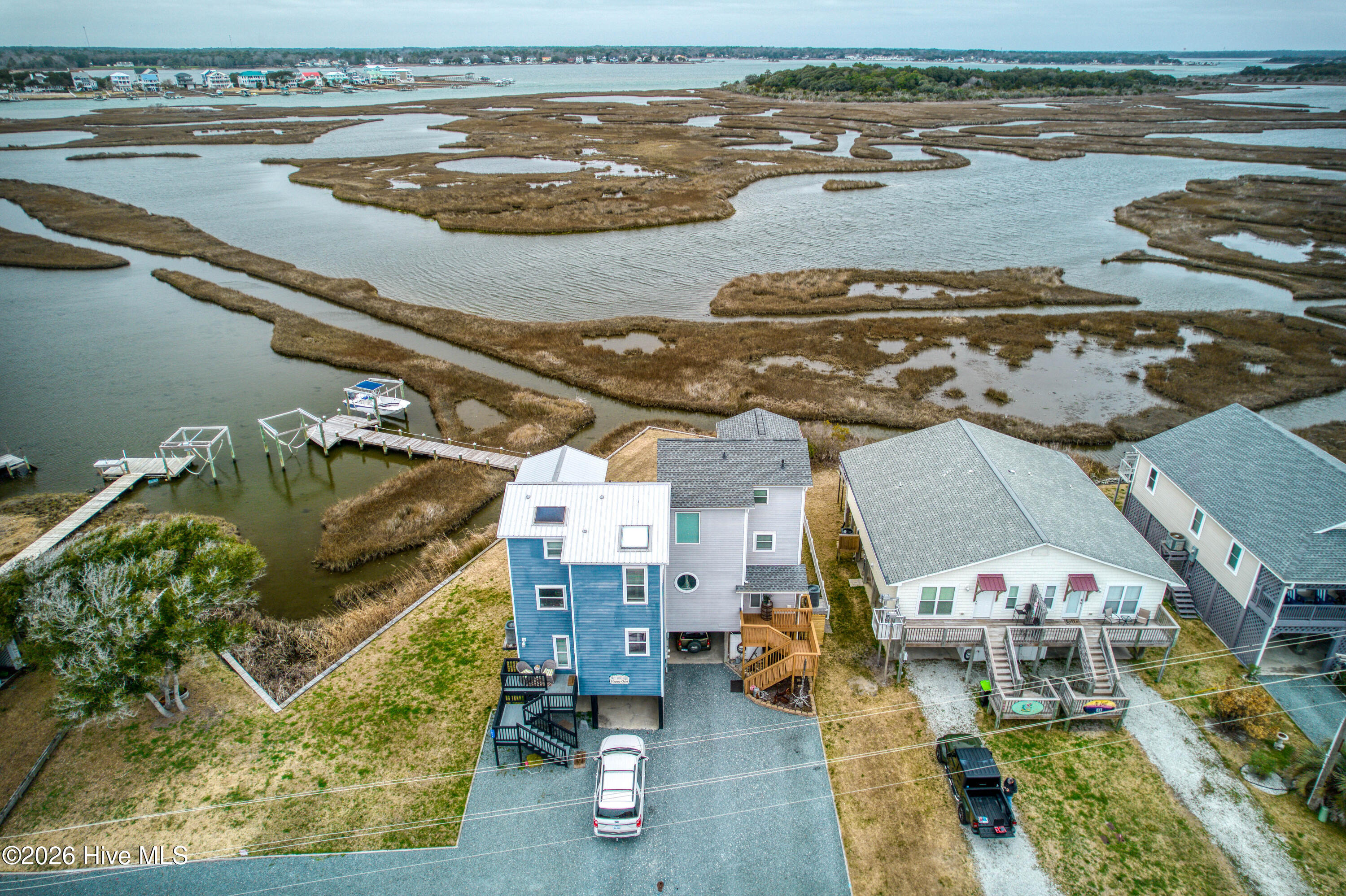 100558069 | Photo 78