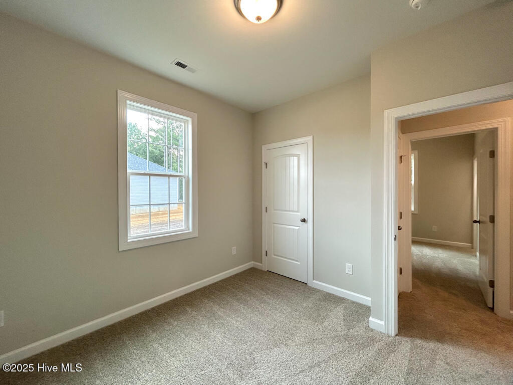 100562477 | Photo 36