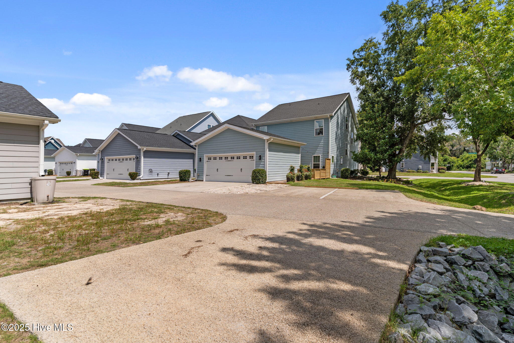 100526886 | Photo 44