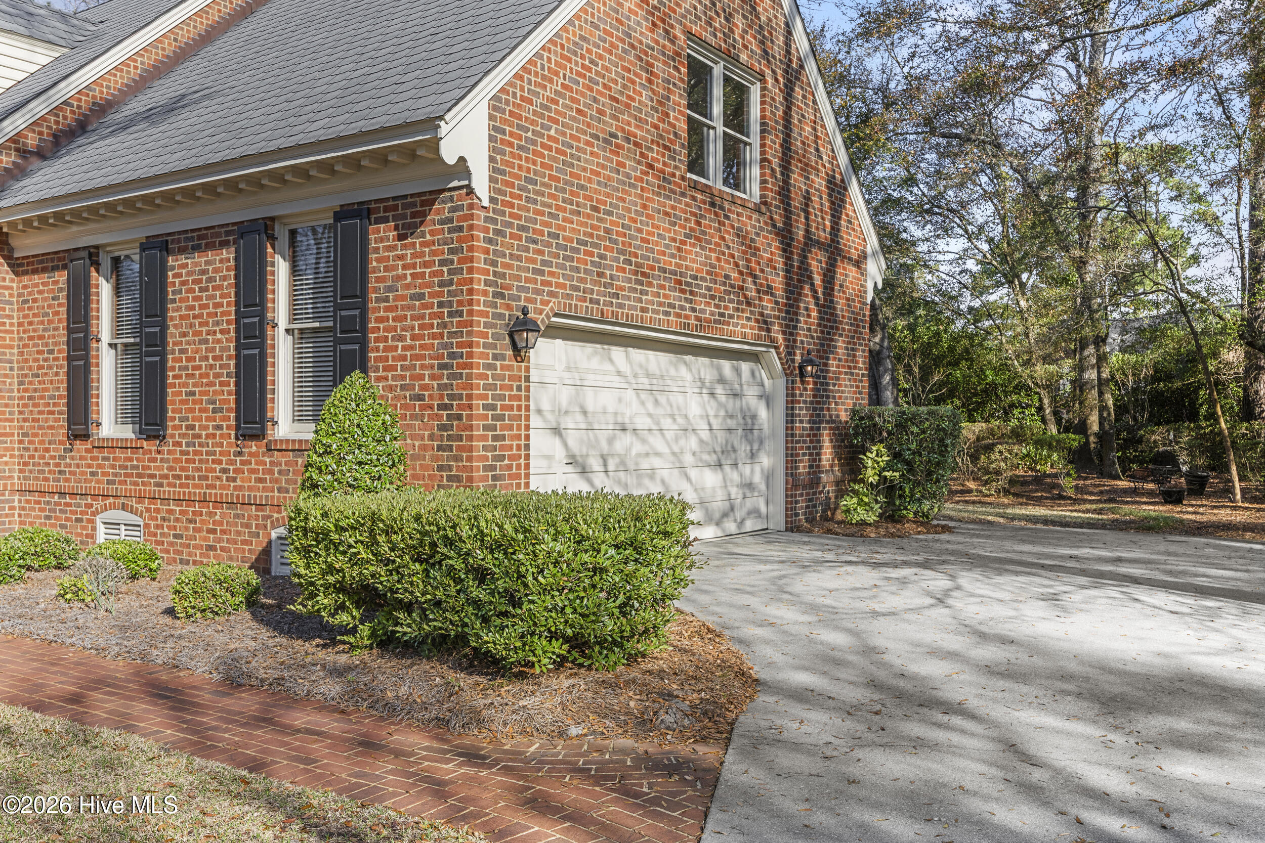 100560704 | Photo 82