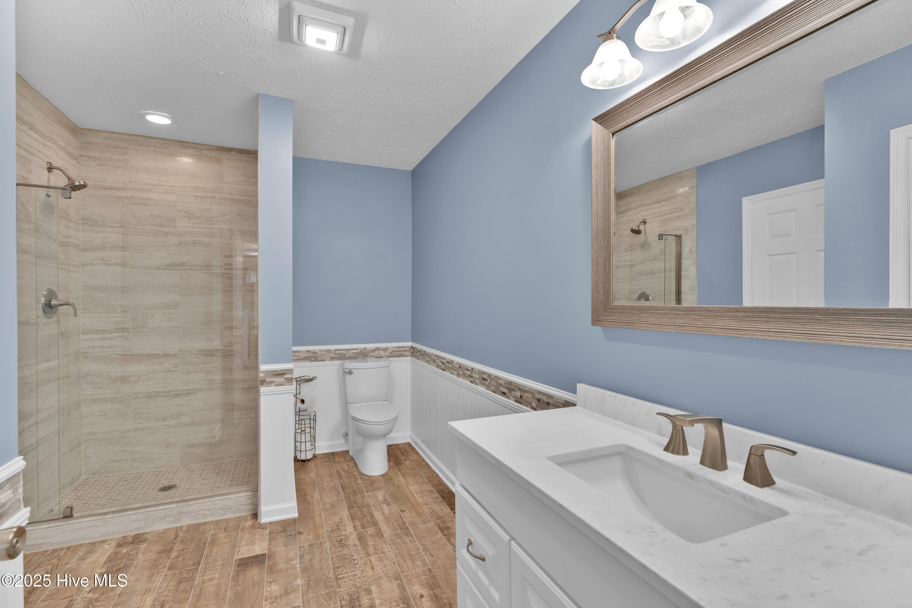 100530554 | Photo 11