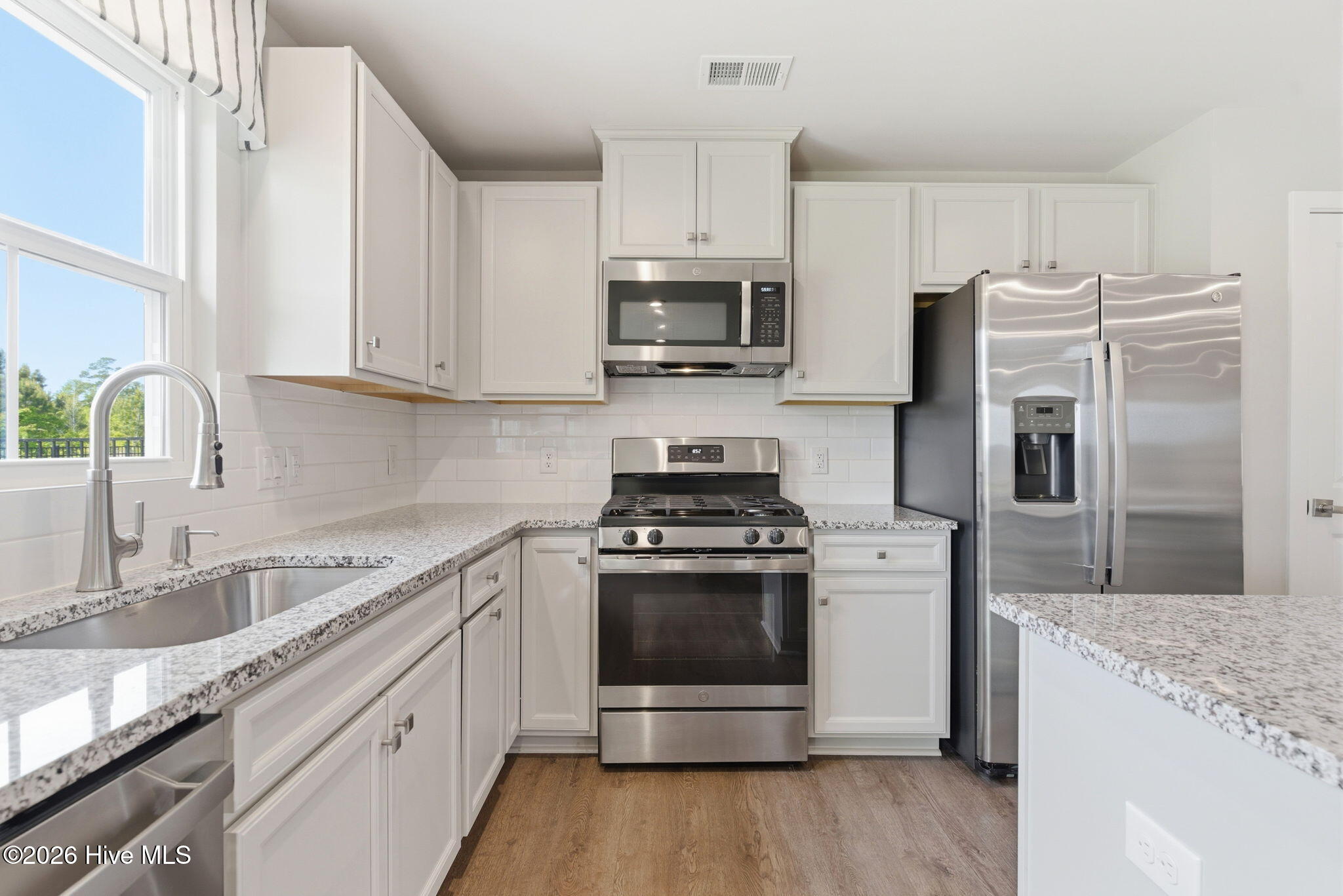 1123 Middle Crest Drive NE, Bolivia, NC, 28422