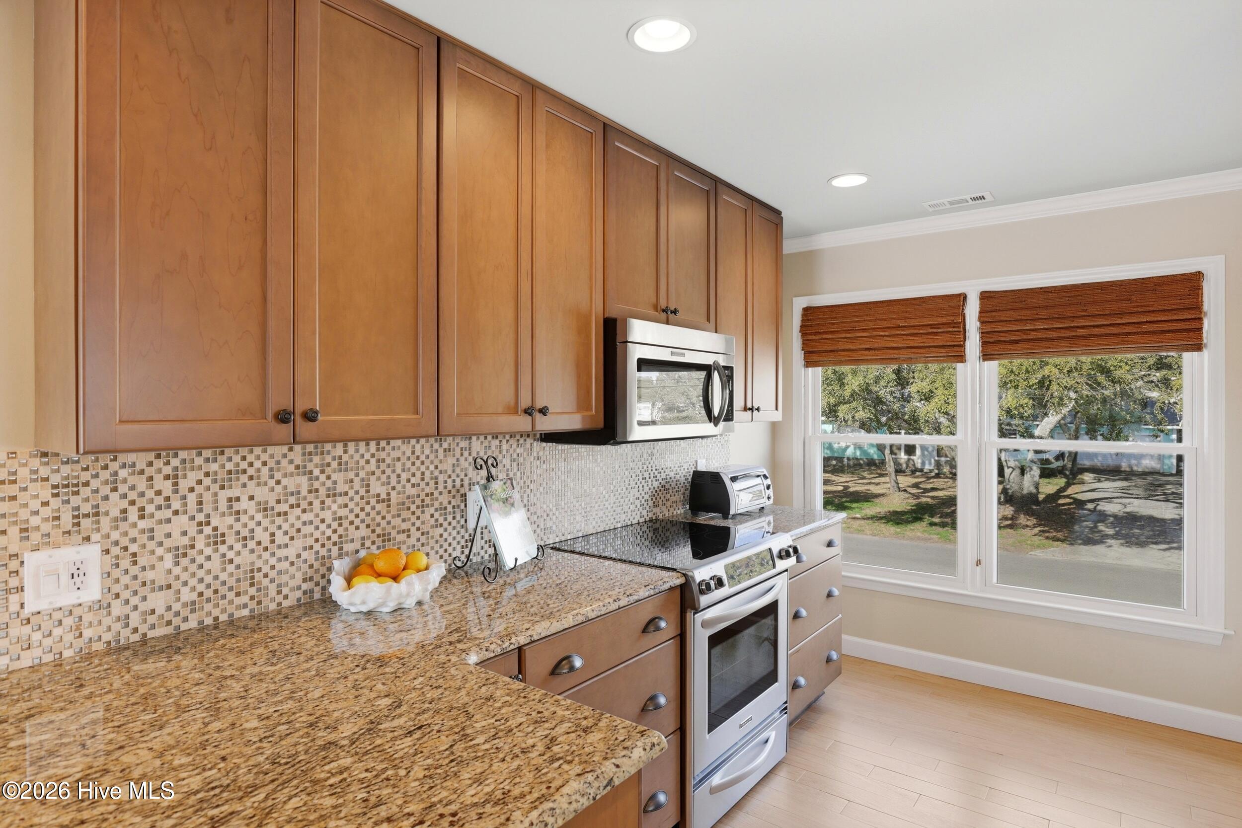 100559731 | Photo 21