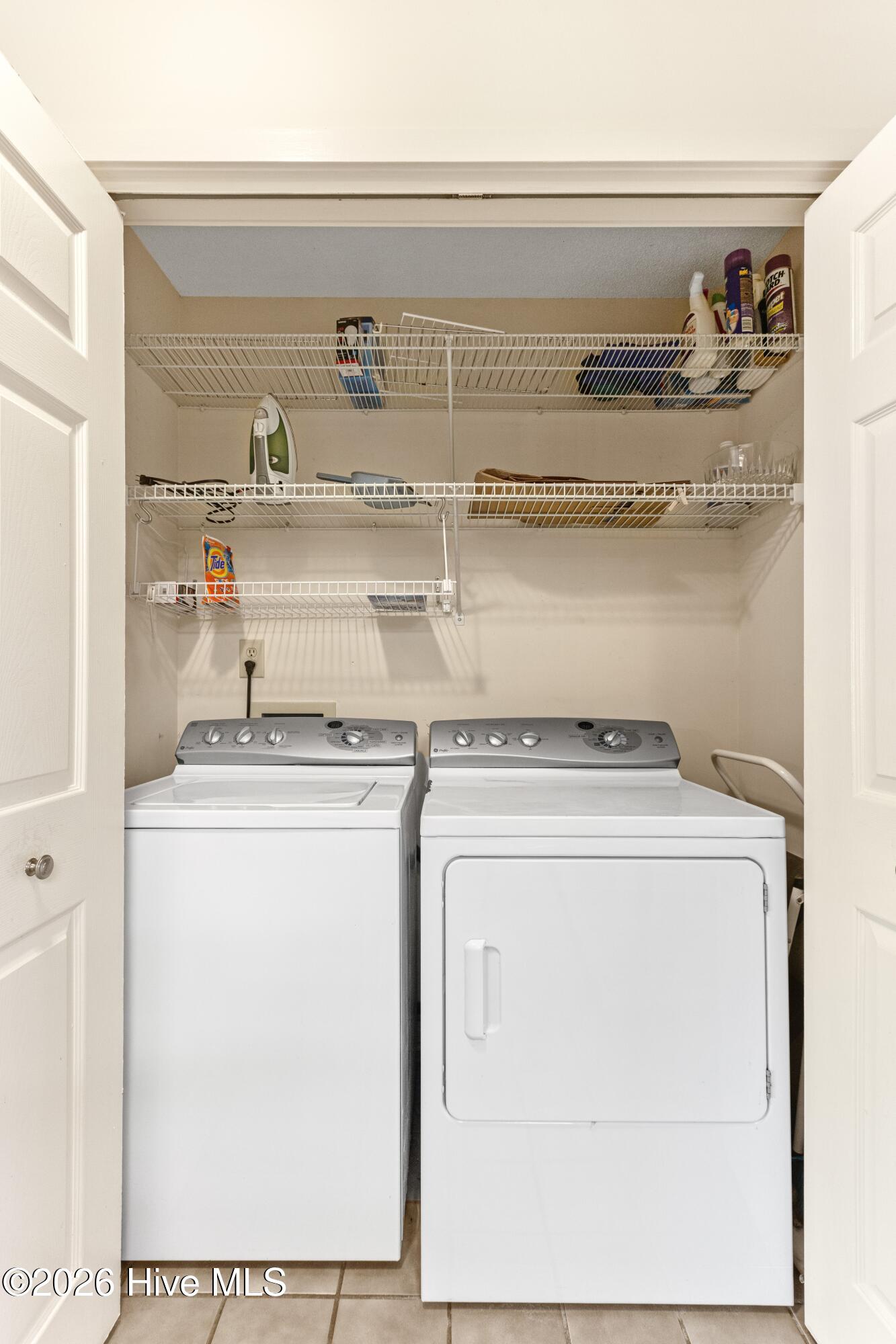 100549677 | Photo 43