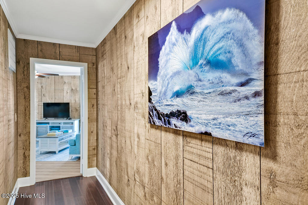 100508979 | Photo 94