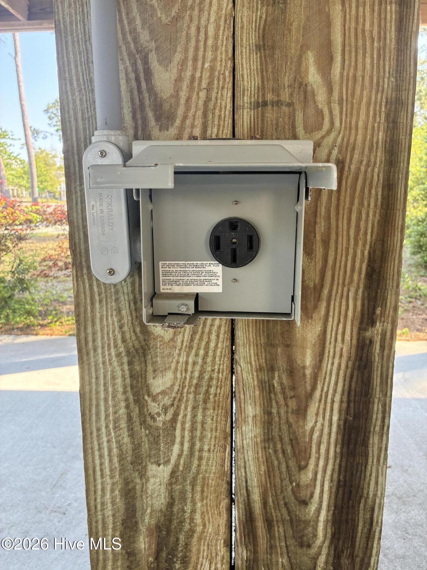 100569649 | Photo 37