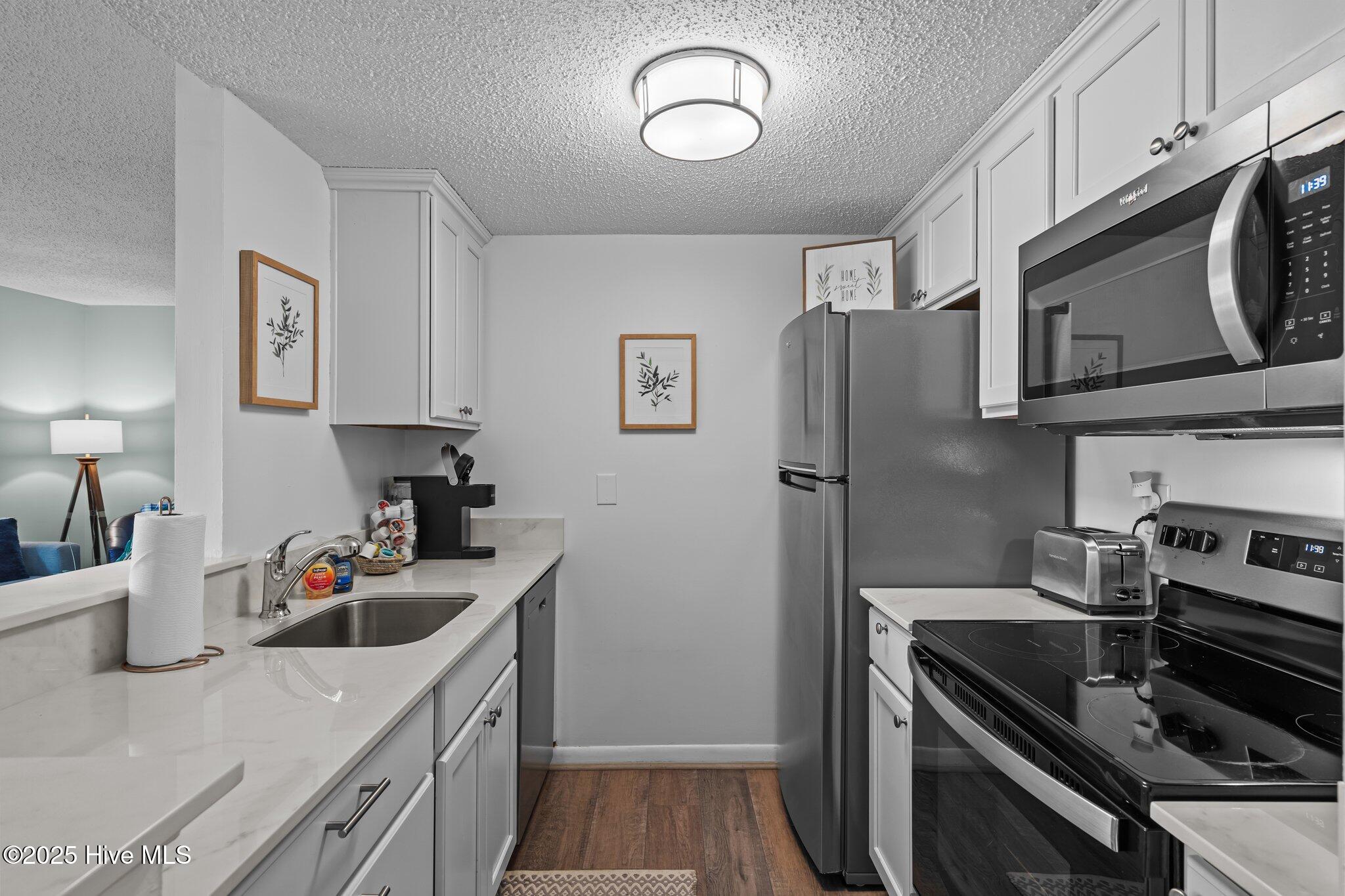 5 Pine Tree Road 211