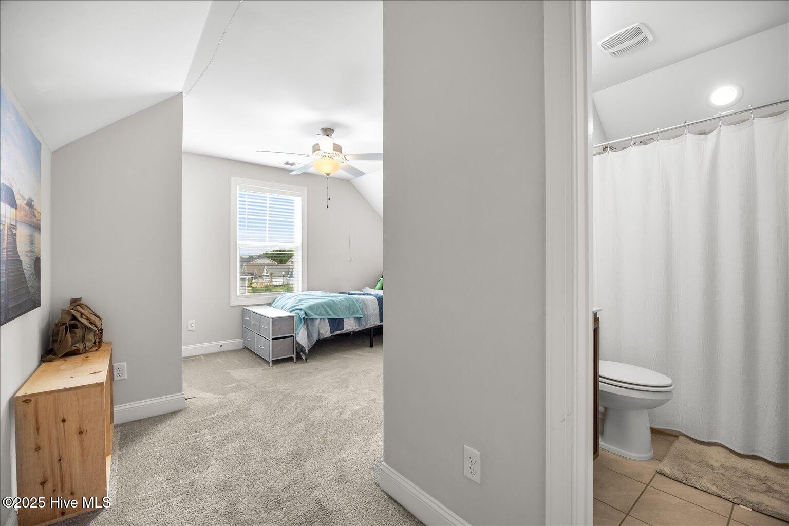 100530292 | Photo 36