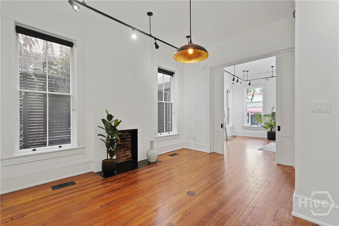 415 Whitaker Street, Savannah, GA, 31401