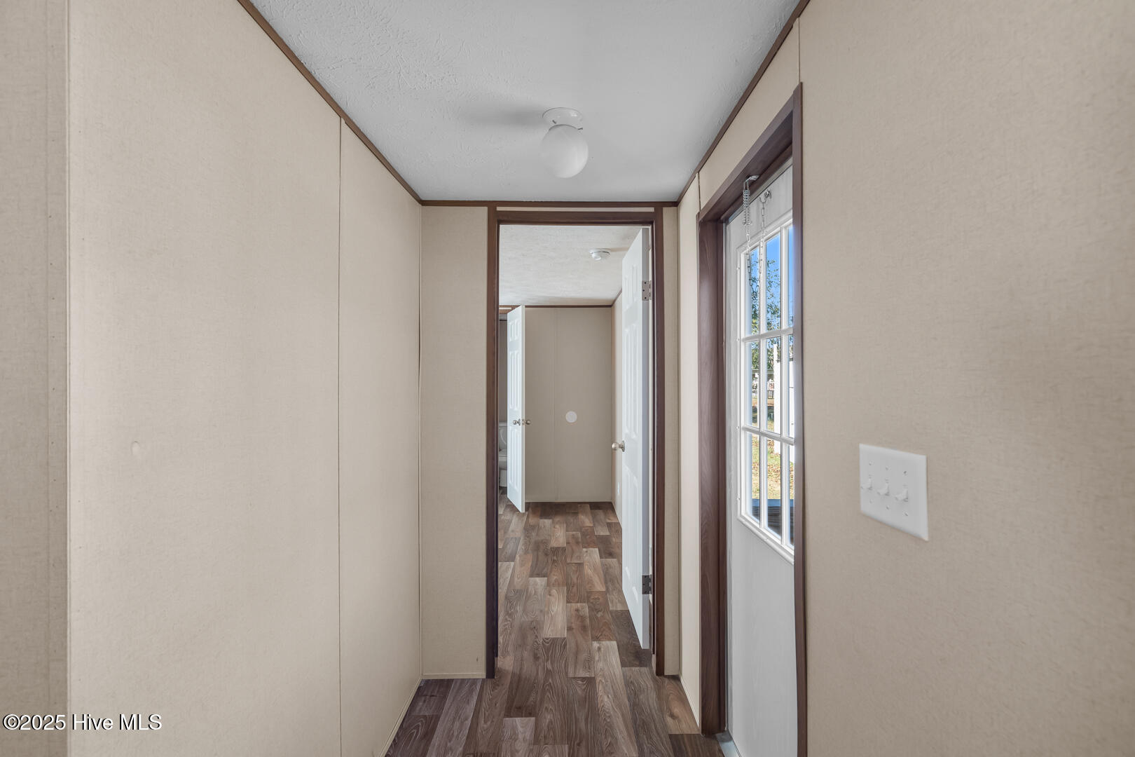 100533118 | Photo 14