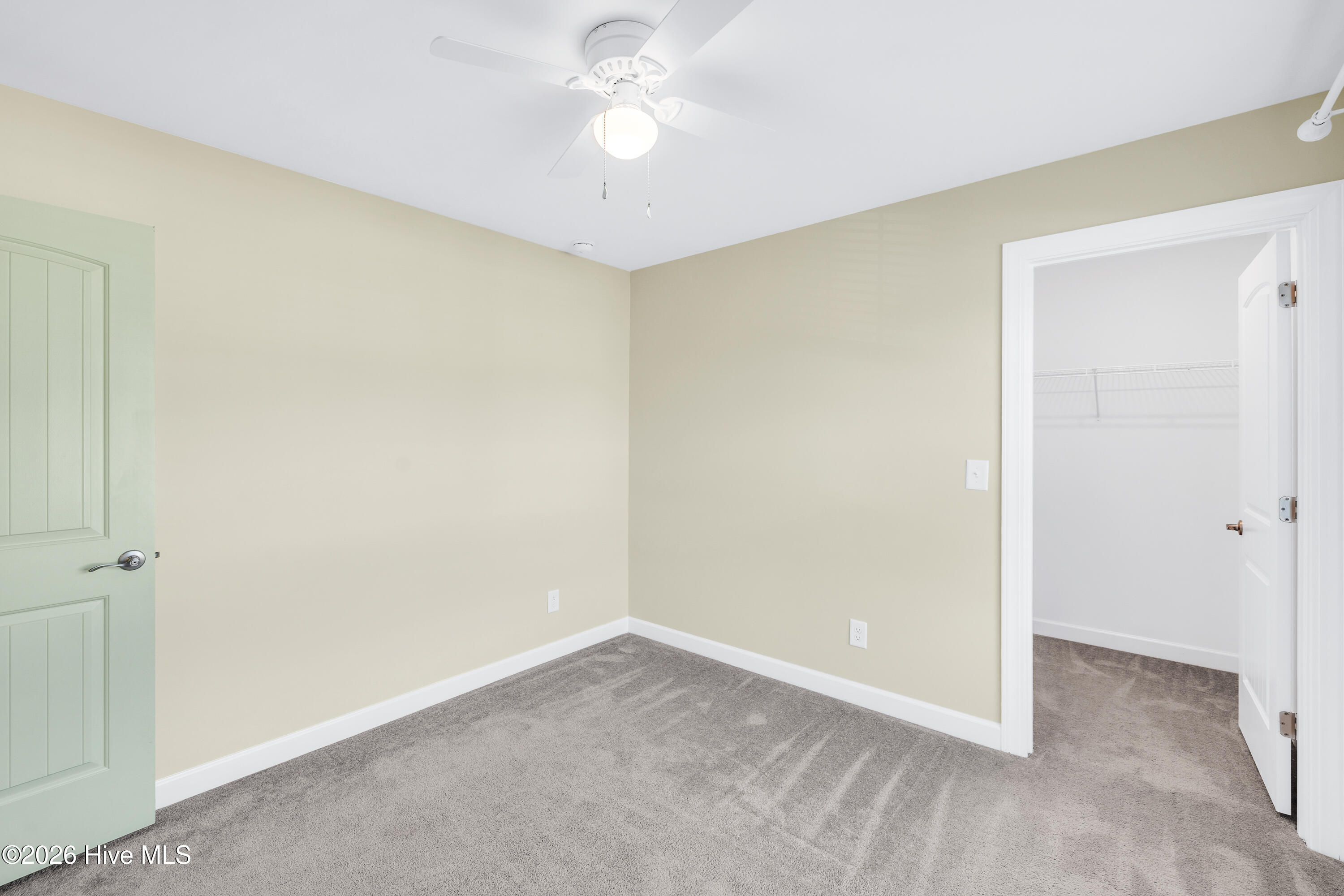 100548253 | Photo 41